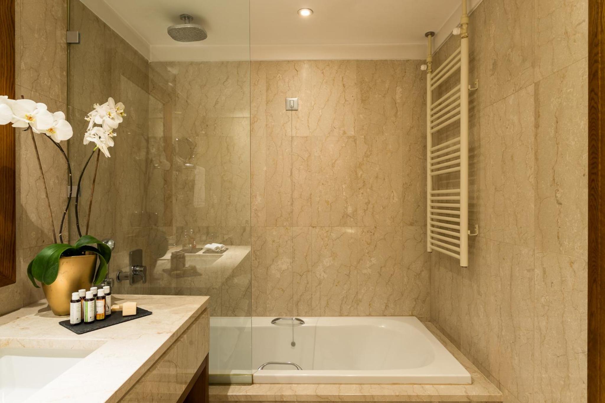 Executive Suite photo 2
