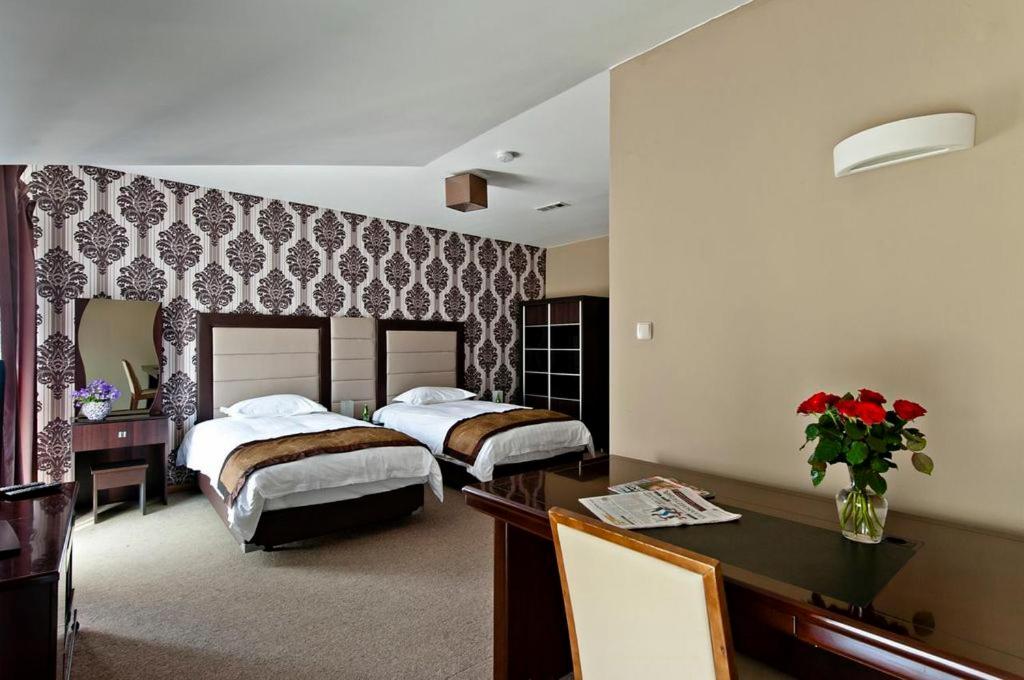 Double or Twin Room - Photo 2