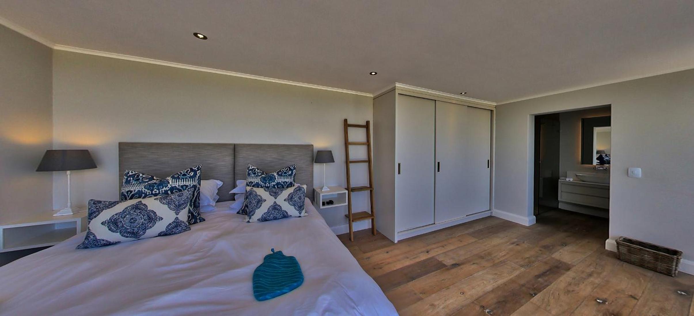 Five-Bredroom Villa with Sea View photo 1