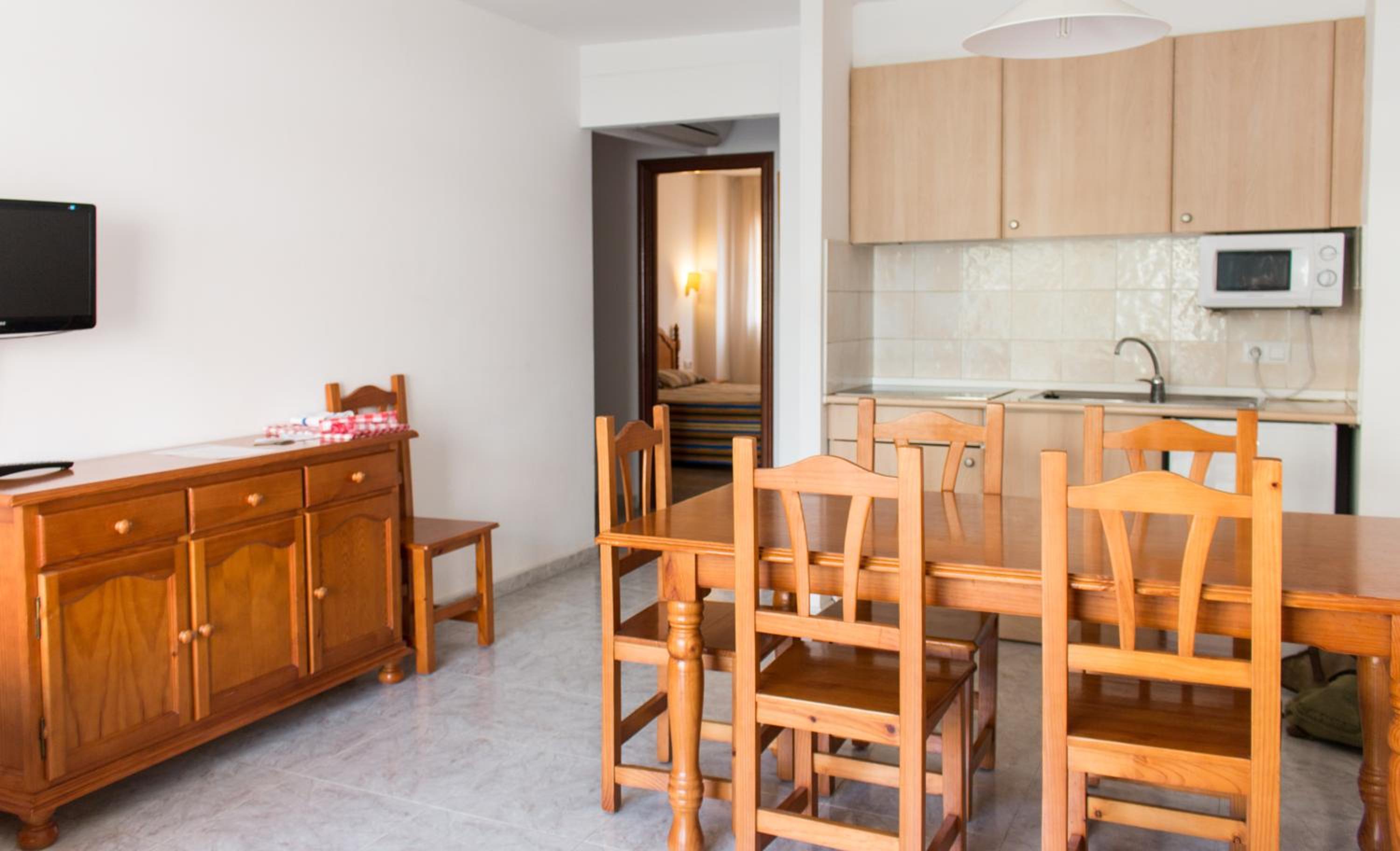 One-Bedroom Apartment (4 Adults) - Photo 35