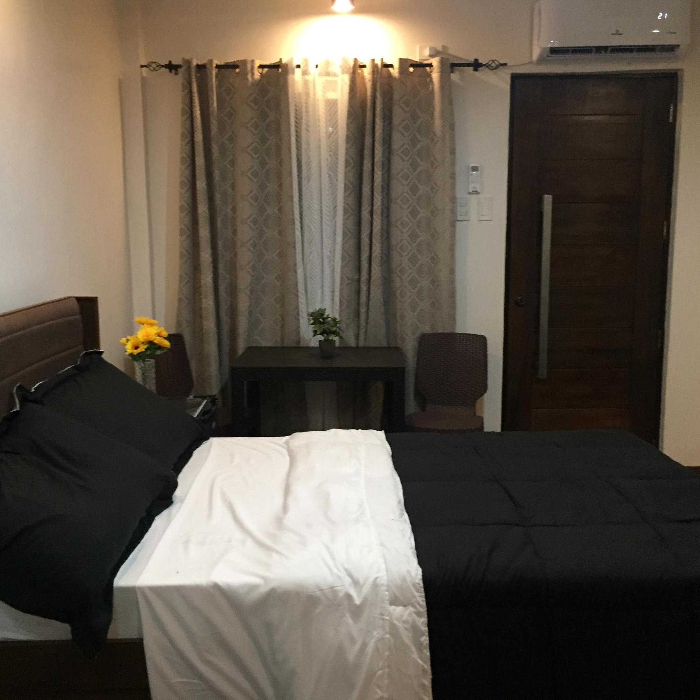 One-Bedroom Apartment - Photo 10