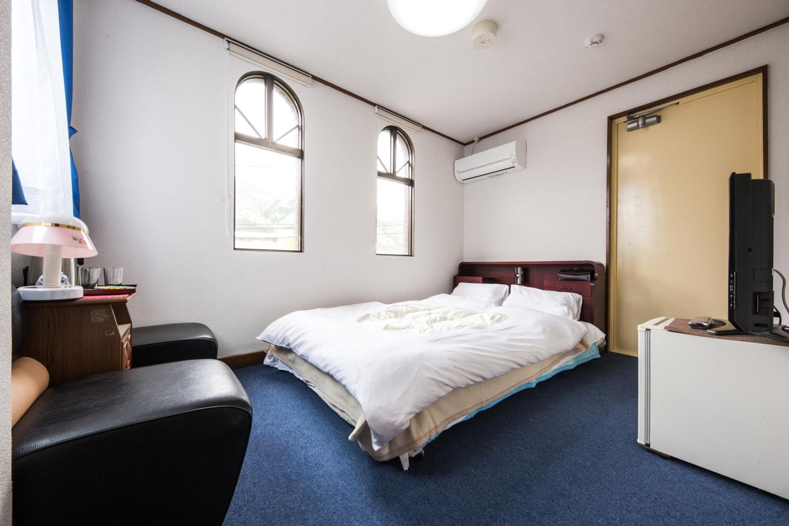 Double Room - Photo 2