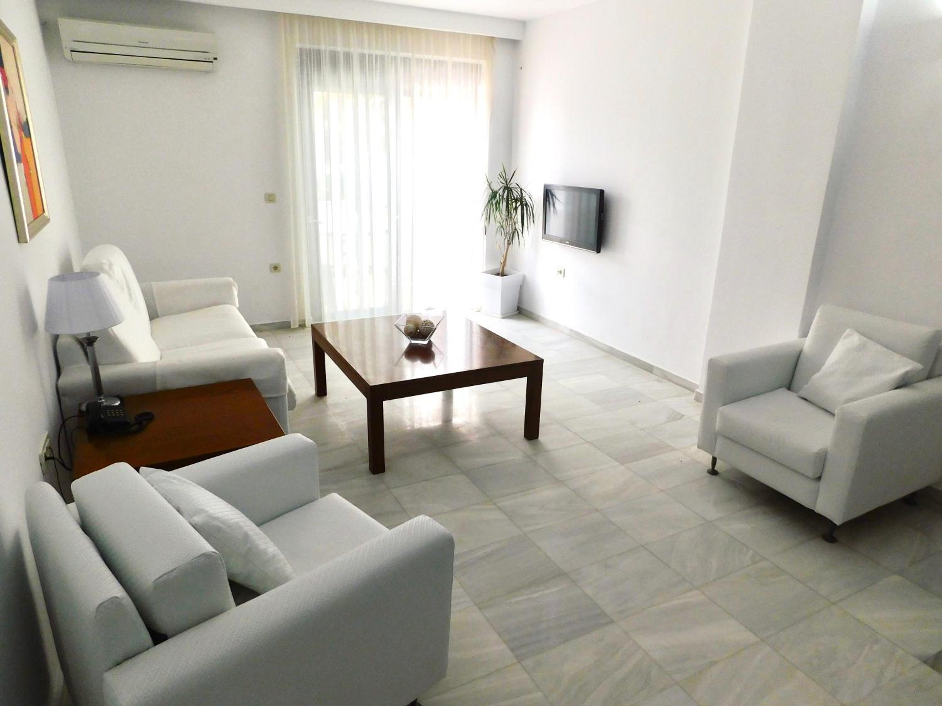 Maisonette with Balcony - Photo 5