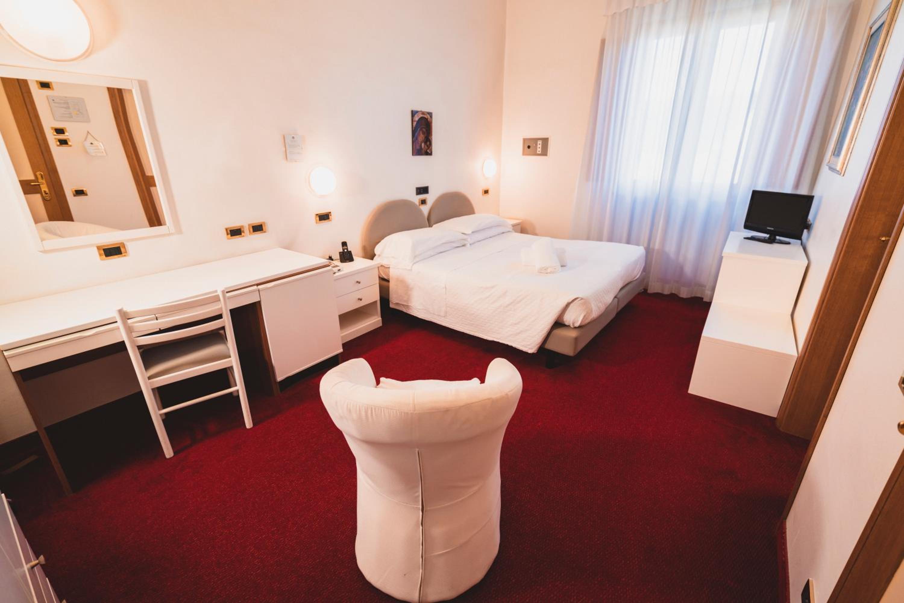 Triple Room - Photo 4