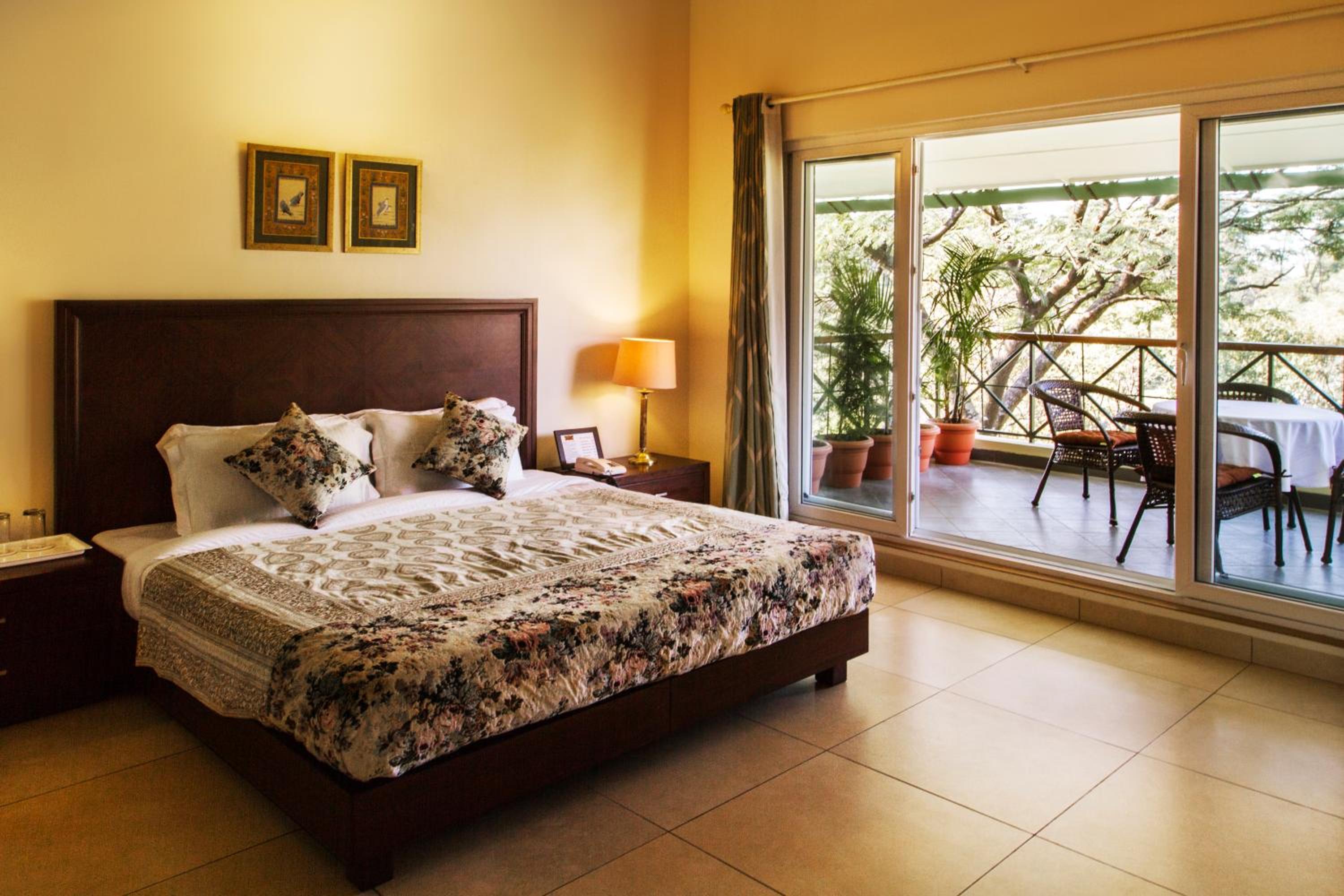 Super Deluxe Room with anytime breakfast, 24*7 butler Service & Flexible check in & check out (Subject to availability) photo 1