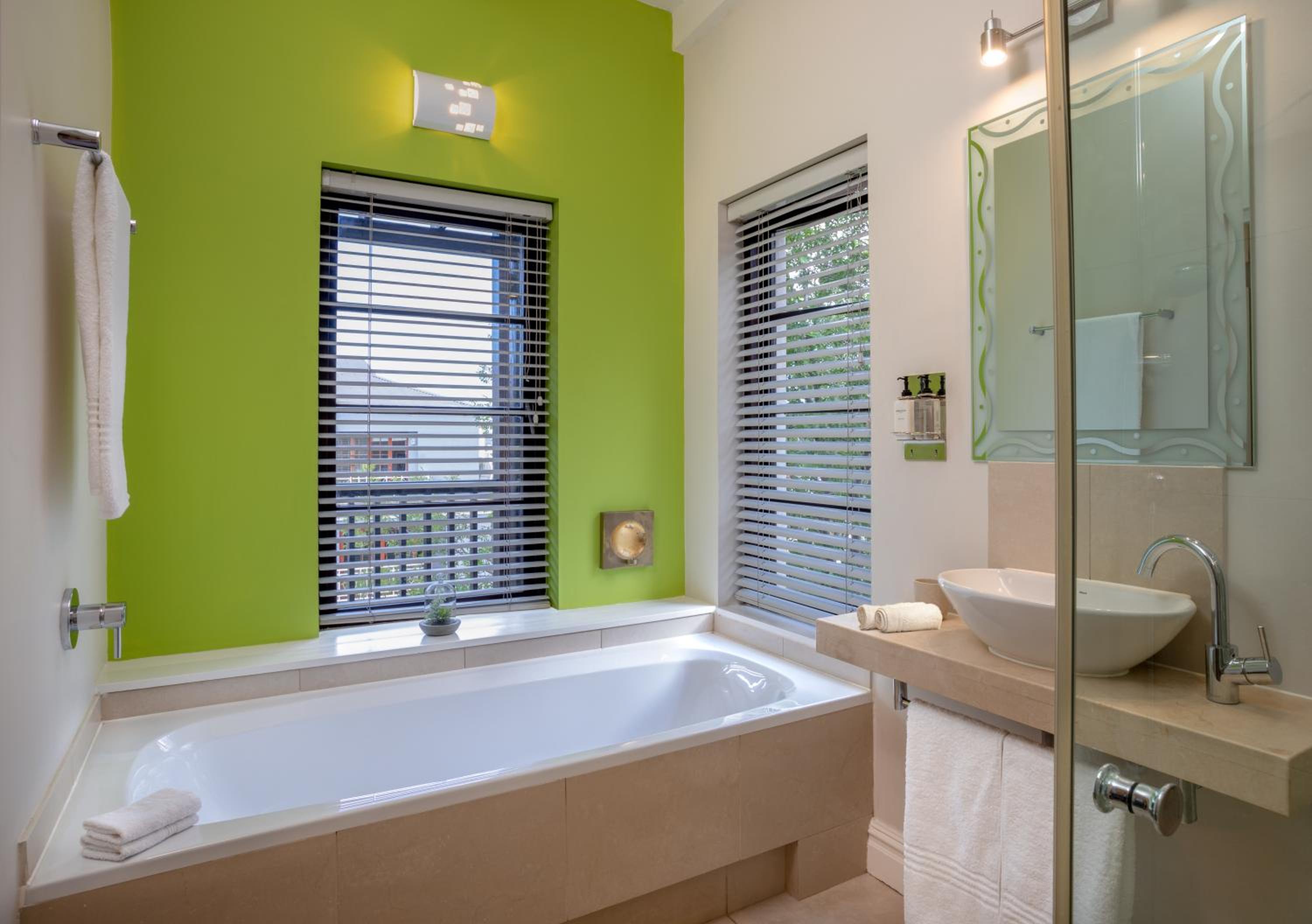 Double Room - Photo 12