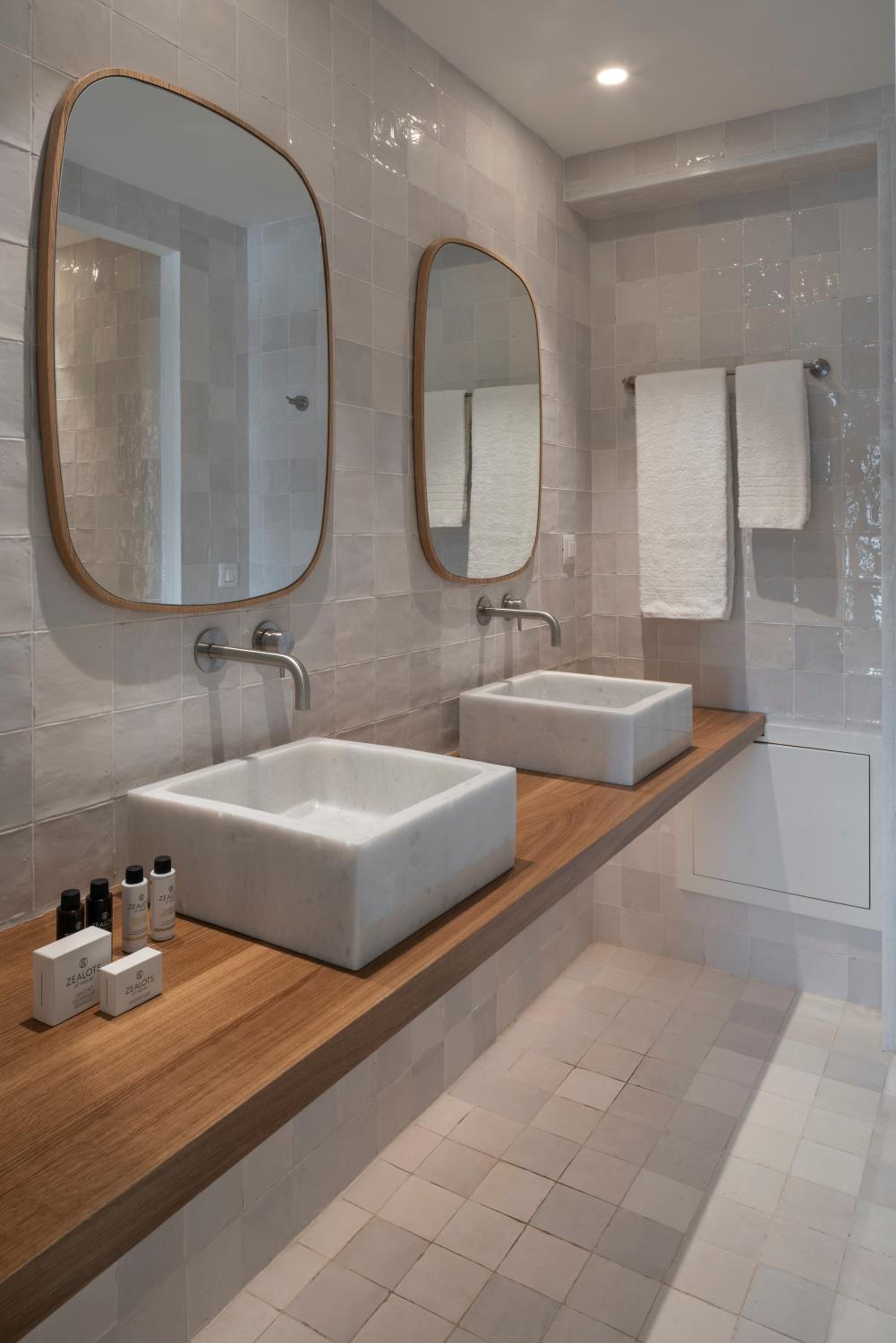 Suite with Acropolis View - Photo 6