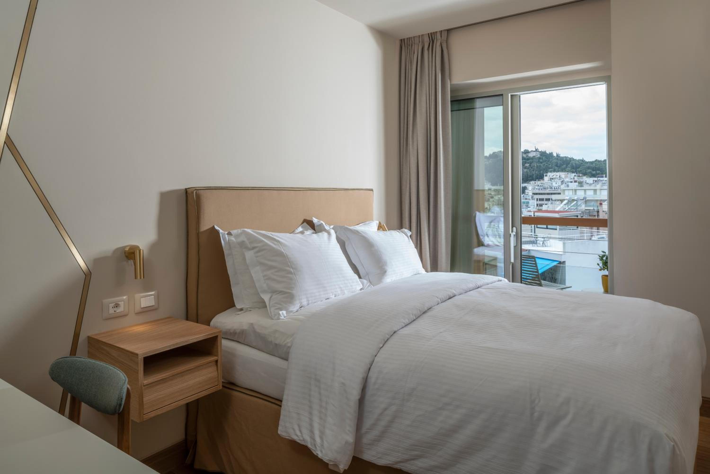 Double Room with Museum View - Photo 3
