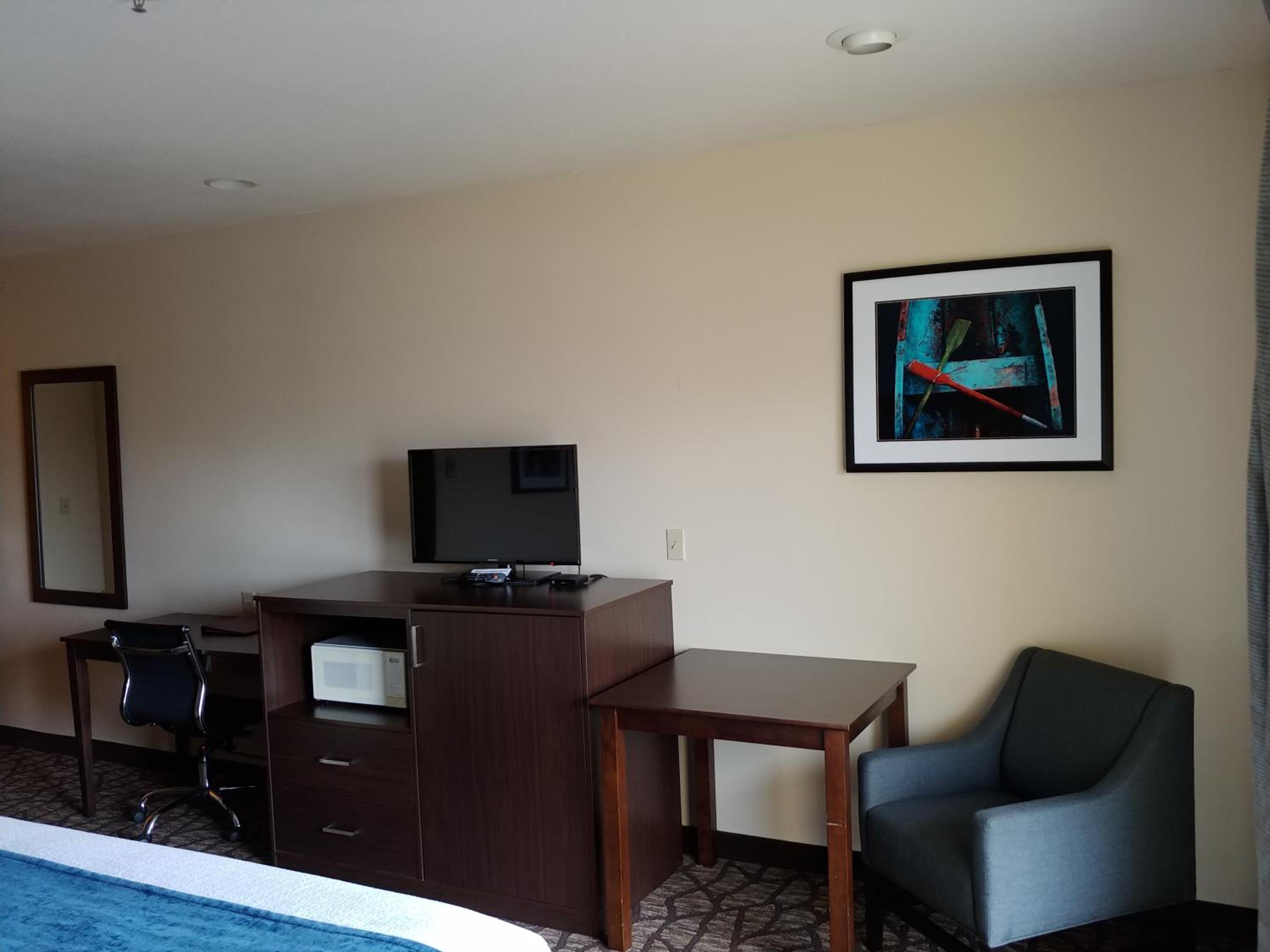 1st Floor King Room with Disability Access photo 3