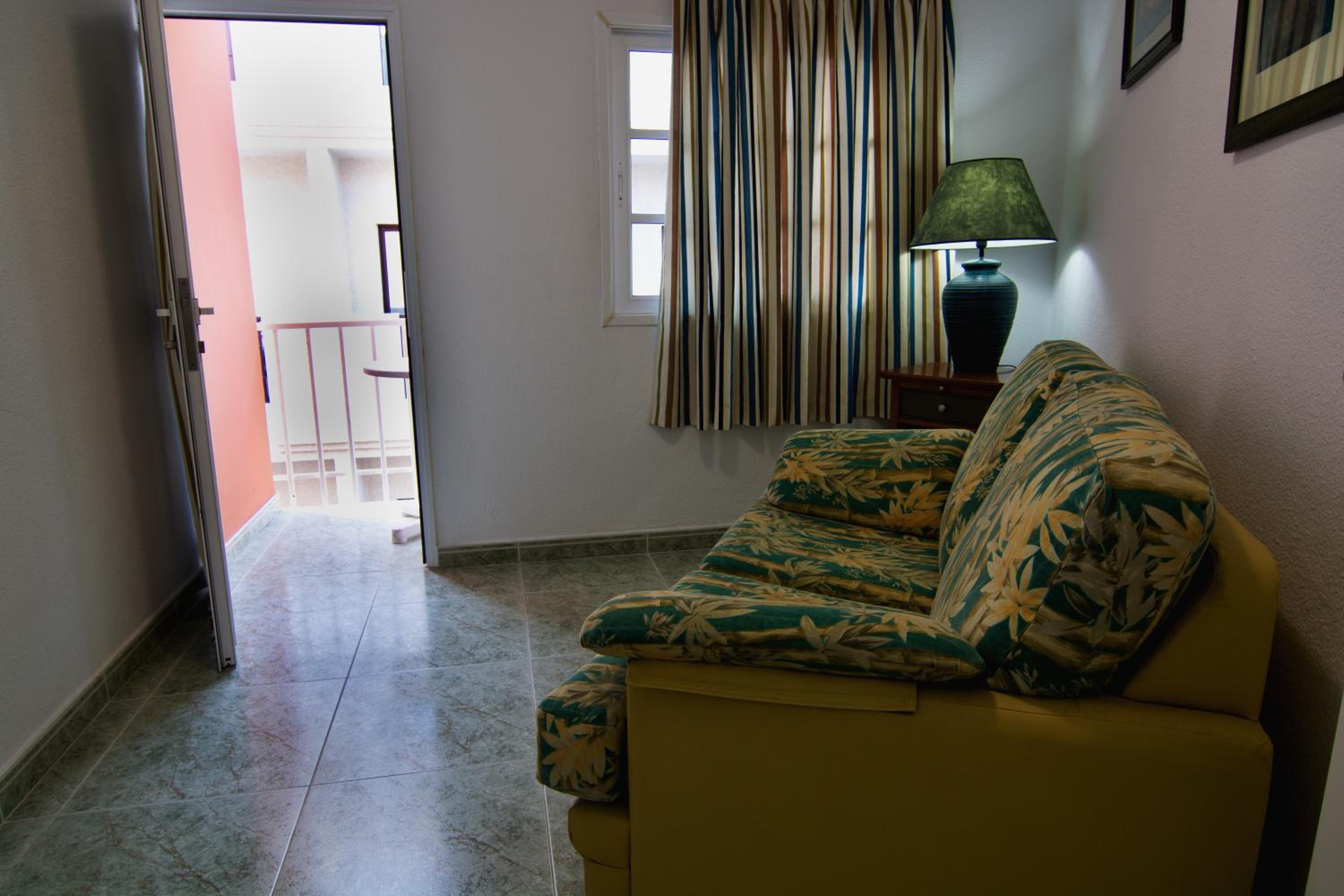 Apartment with Balcony 3 Adults photo 2