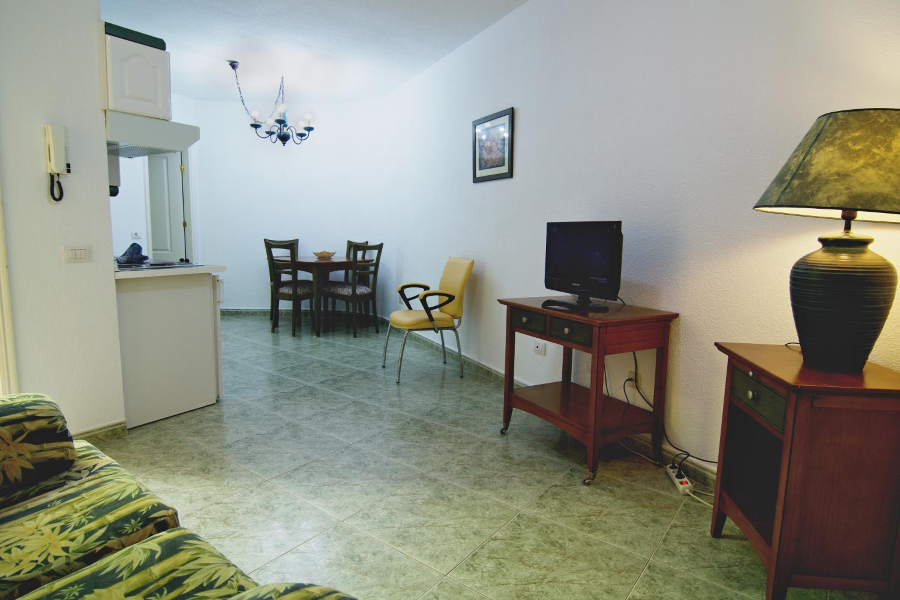 One-Bedroom Apartment 3 Adults photo 2