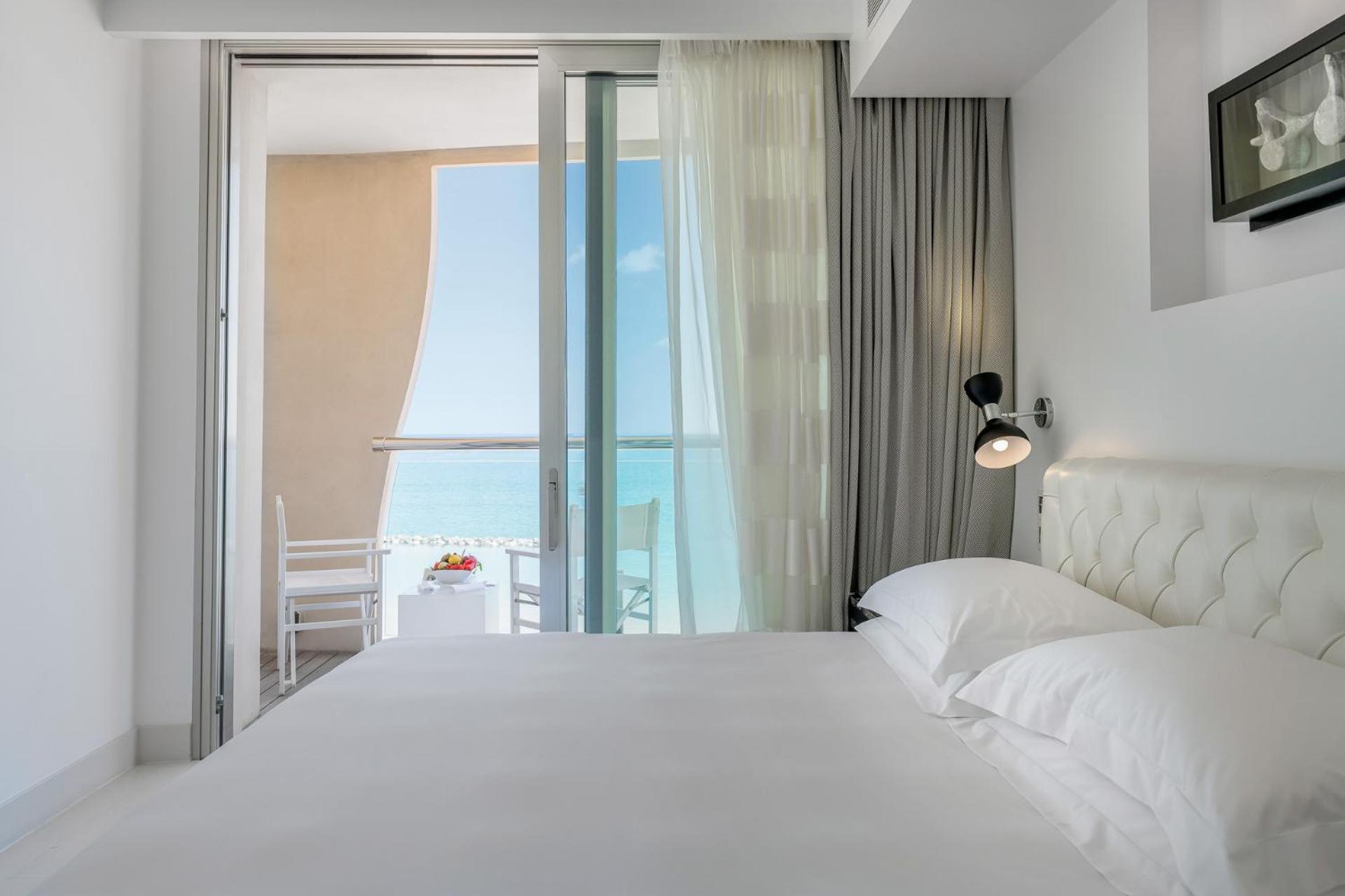Superior Suite - Photo 29