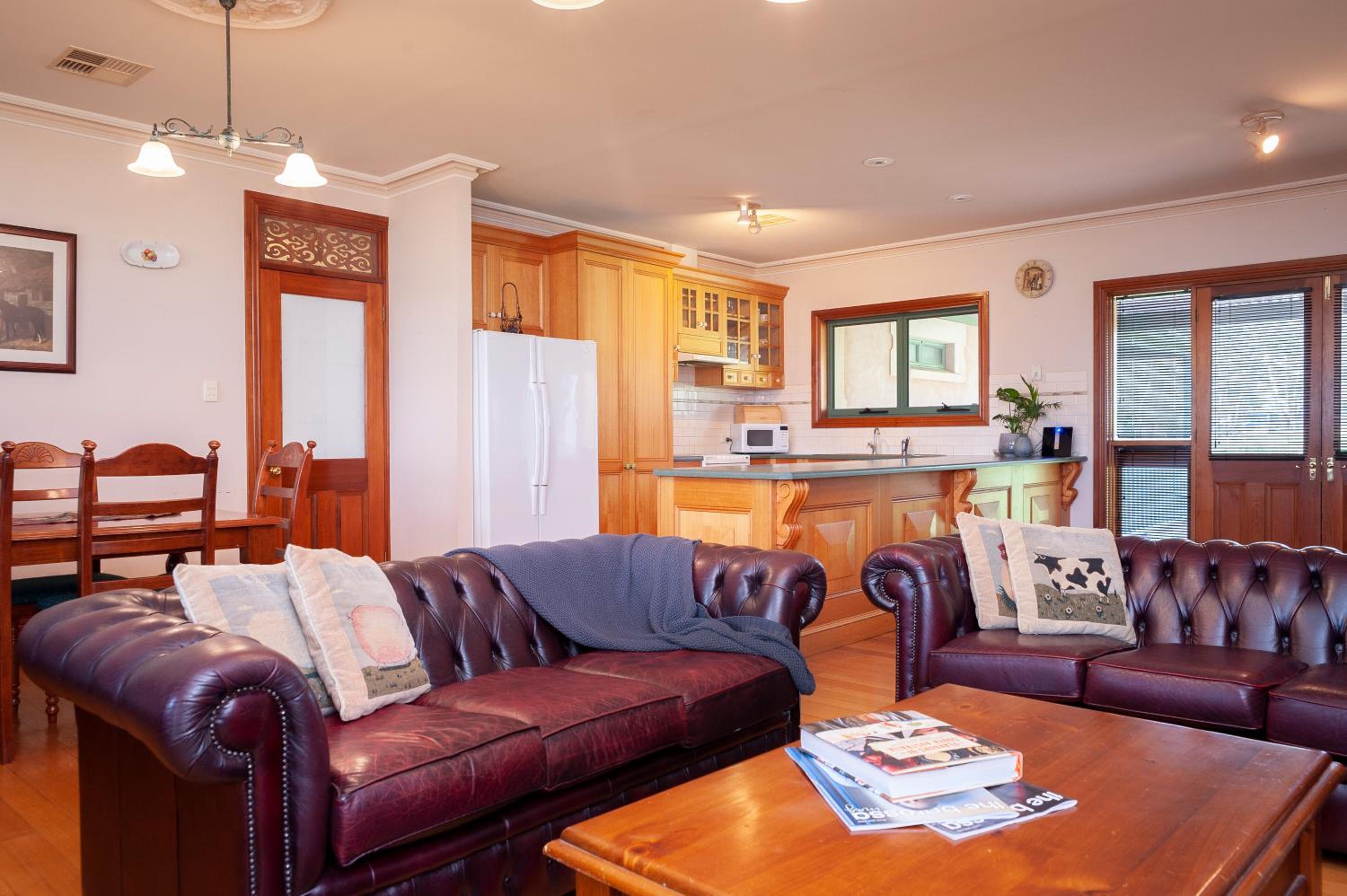 Lindsay House - Sheep n Shiraz