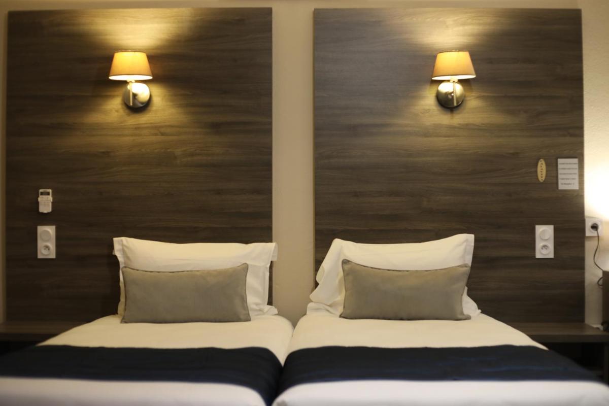 Superior Twin Room with Sea View photo 2