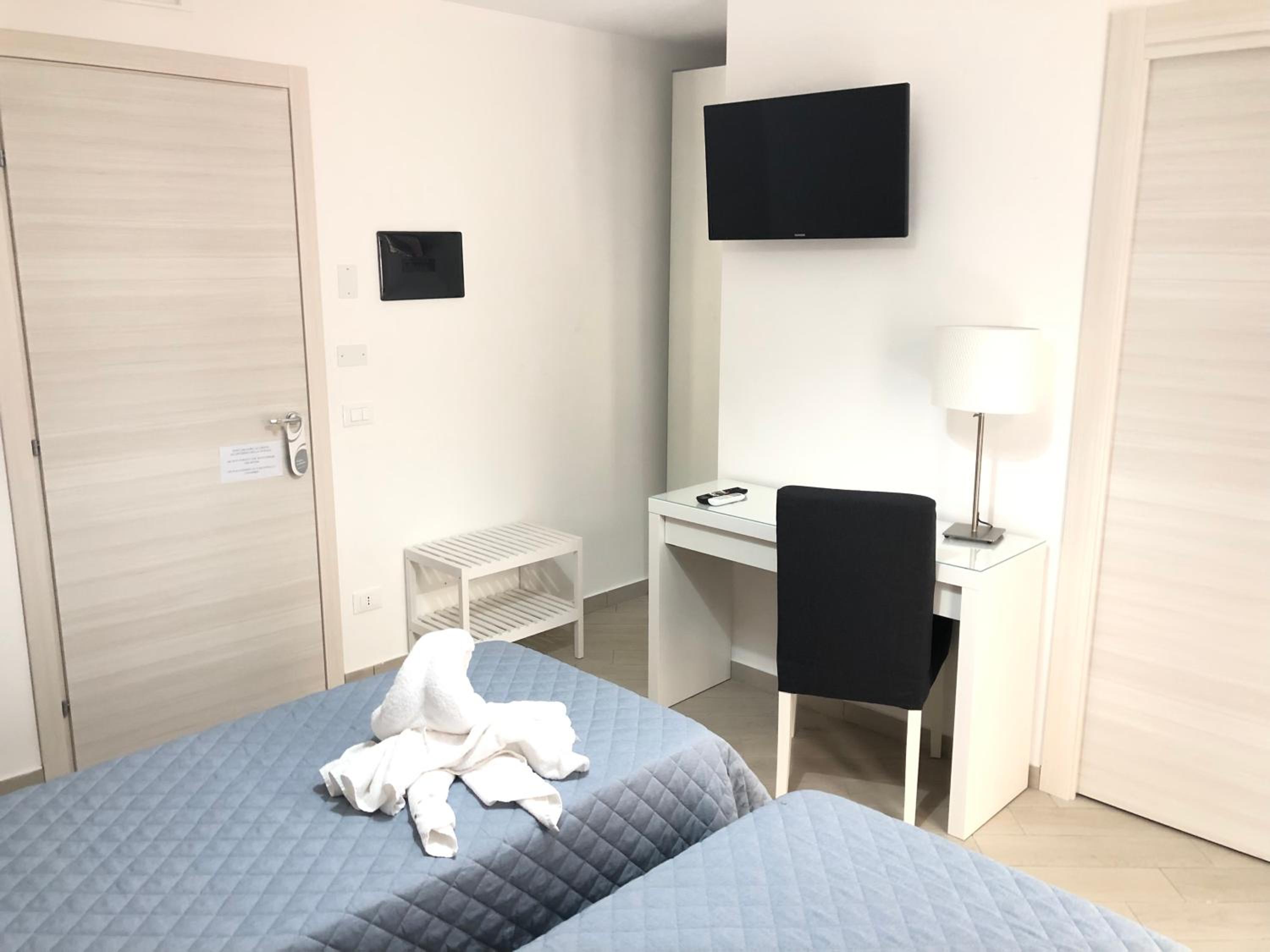 Deluxe Double or Twin Room with Balcony photo 3