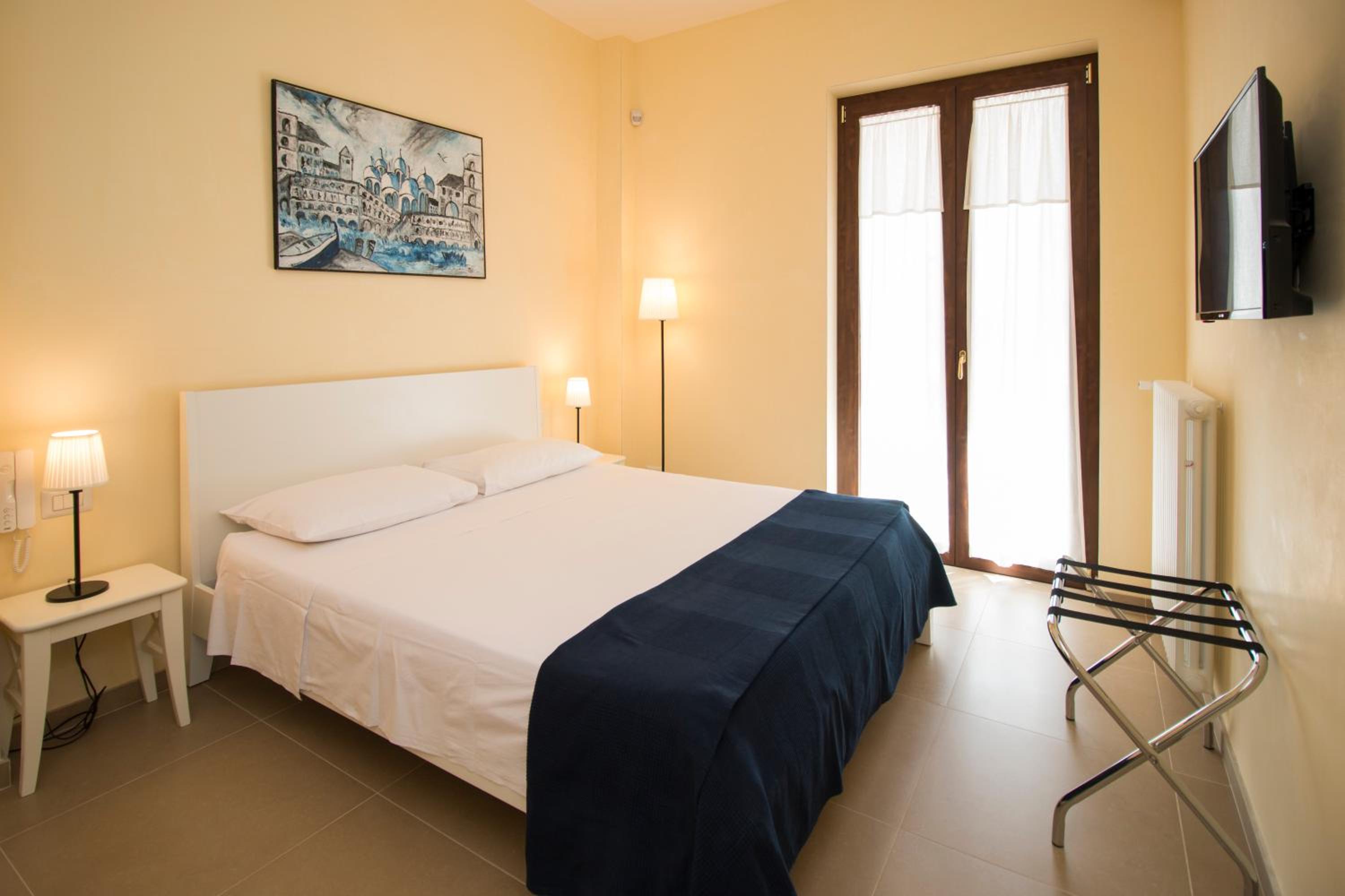 Deluxe Double Room with Balcony