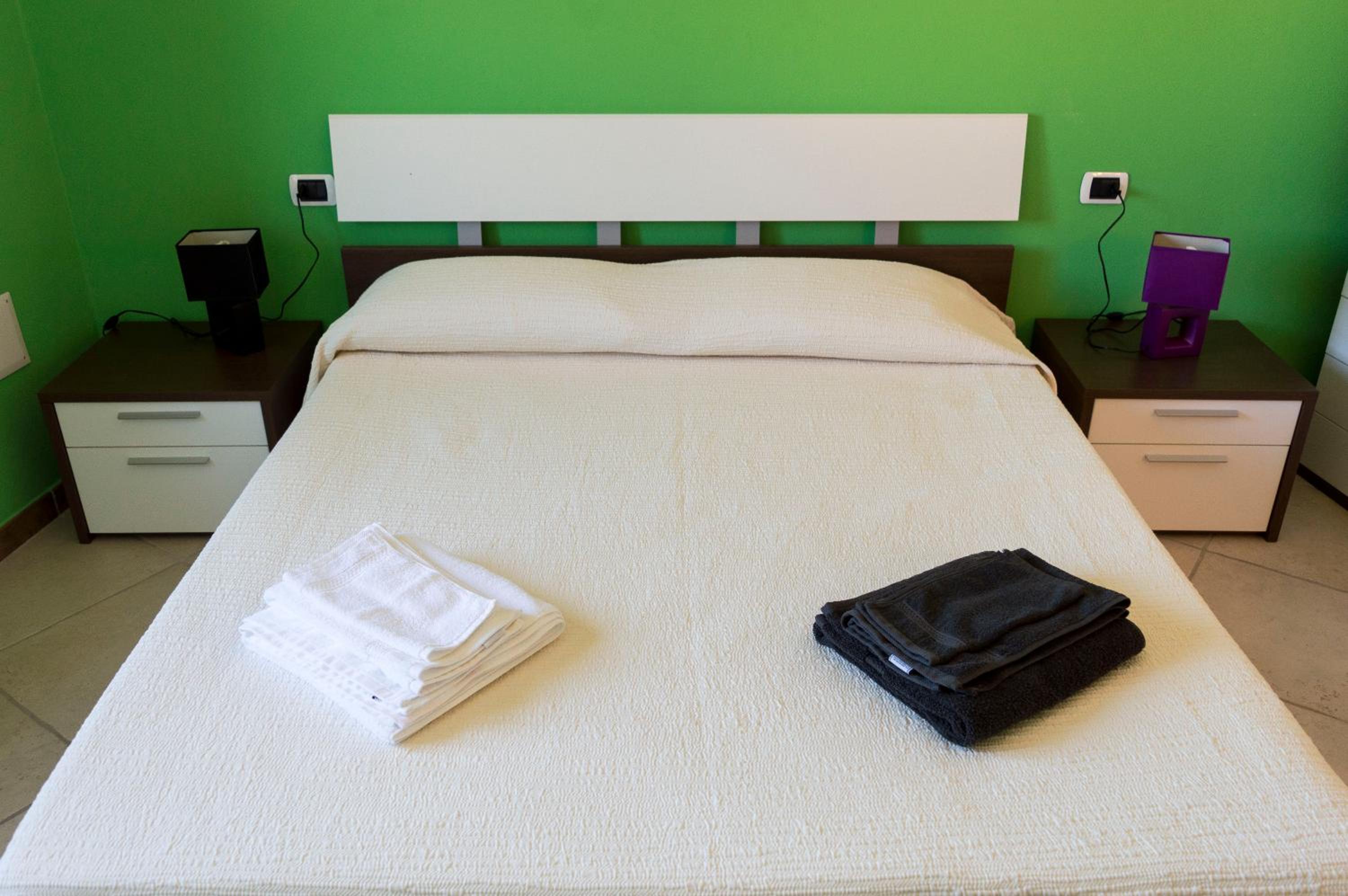 Deluxe Room (2 Adults + 1 Child) photo 2