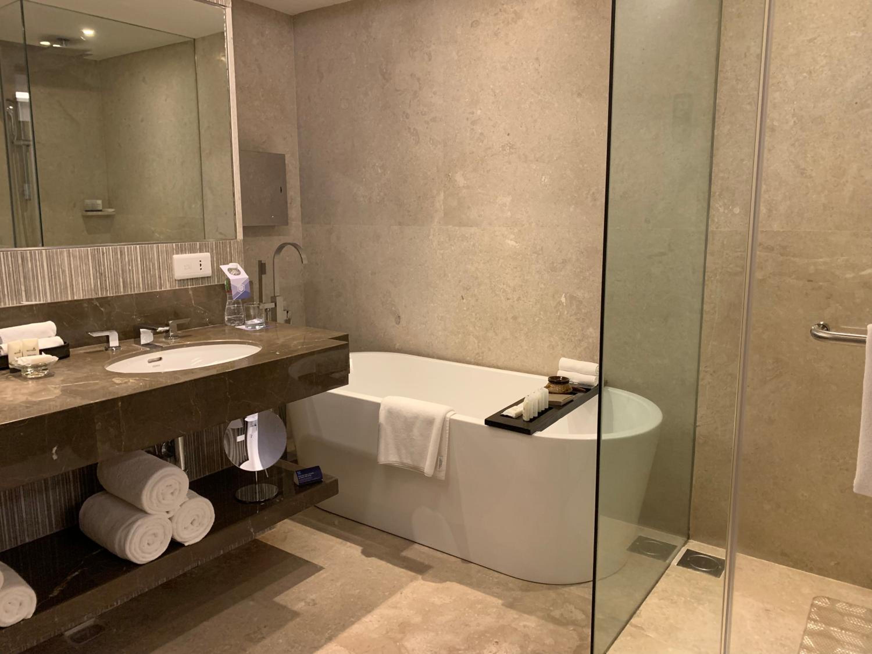 King Suite |  15% discount on Spa & 20% discount on F&B (Till 31st Oct) - Photo 5