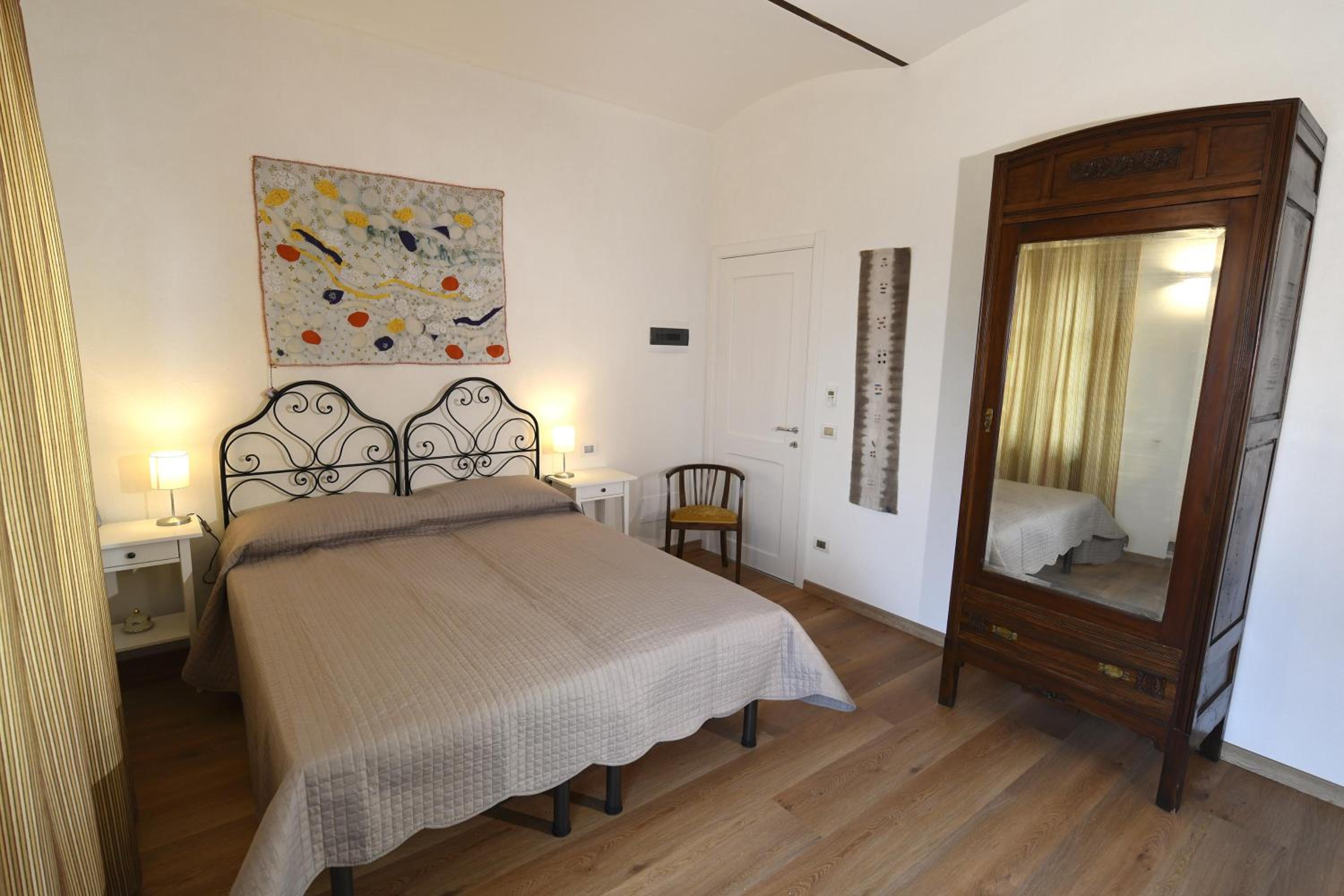 One-Bedroom House photo 1