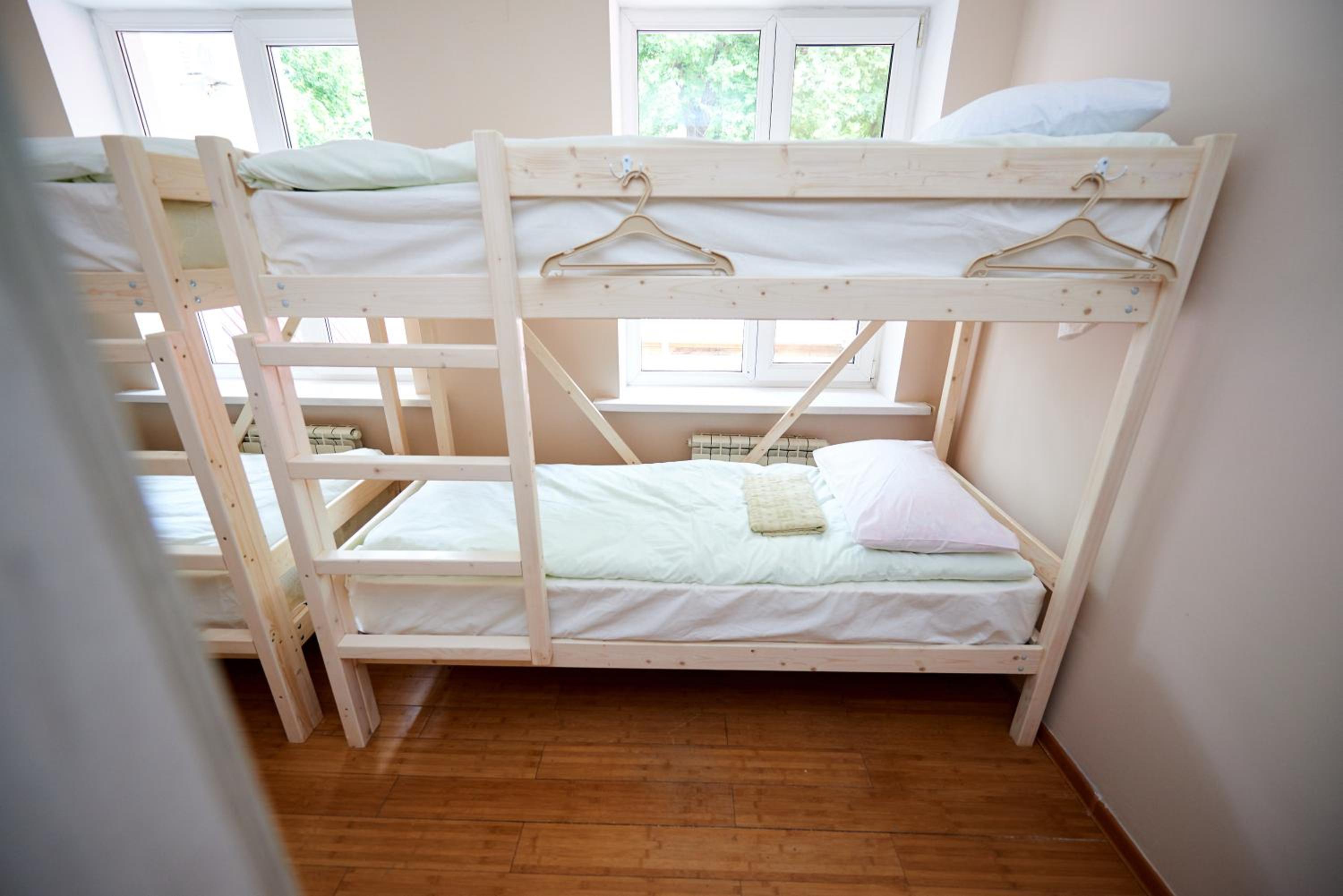 Bed in 6-Bed Male Dormitory Room photo 1