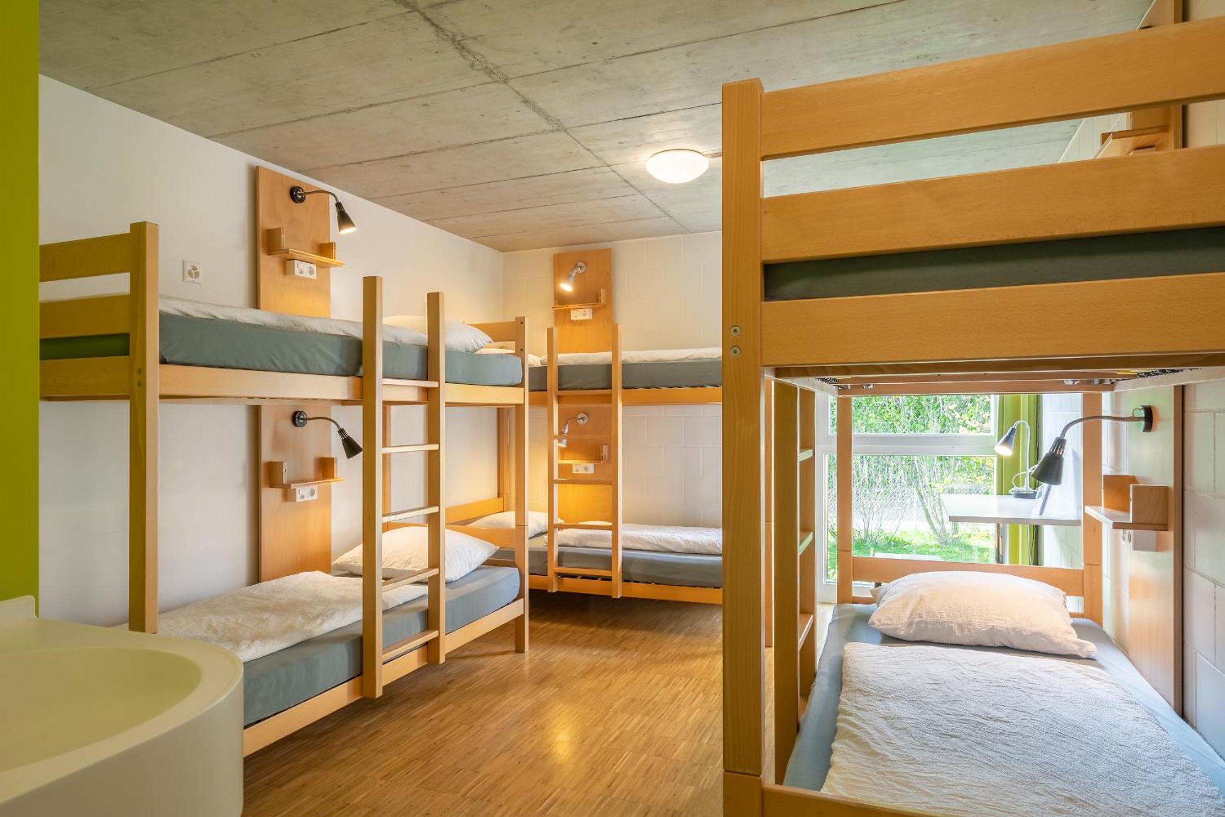 6-Bed Room