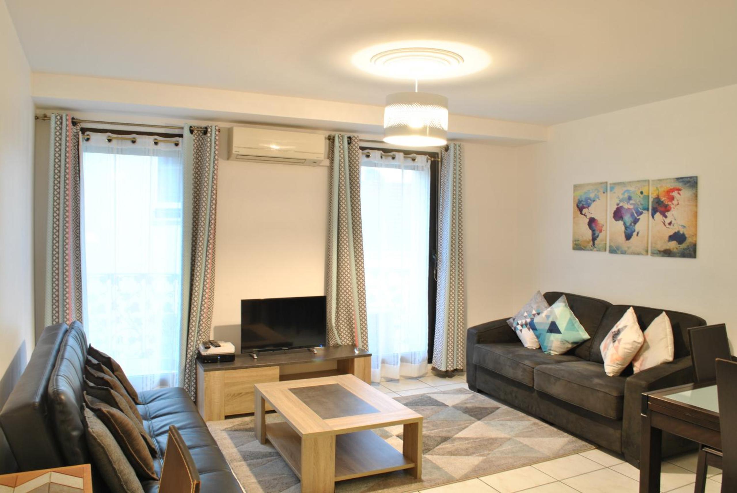One-Bedroom Apartment