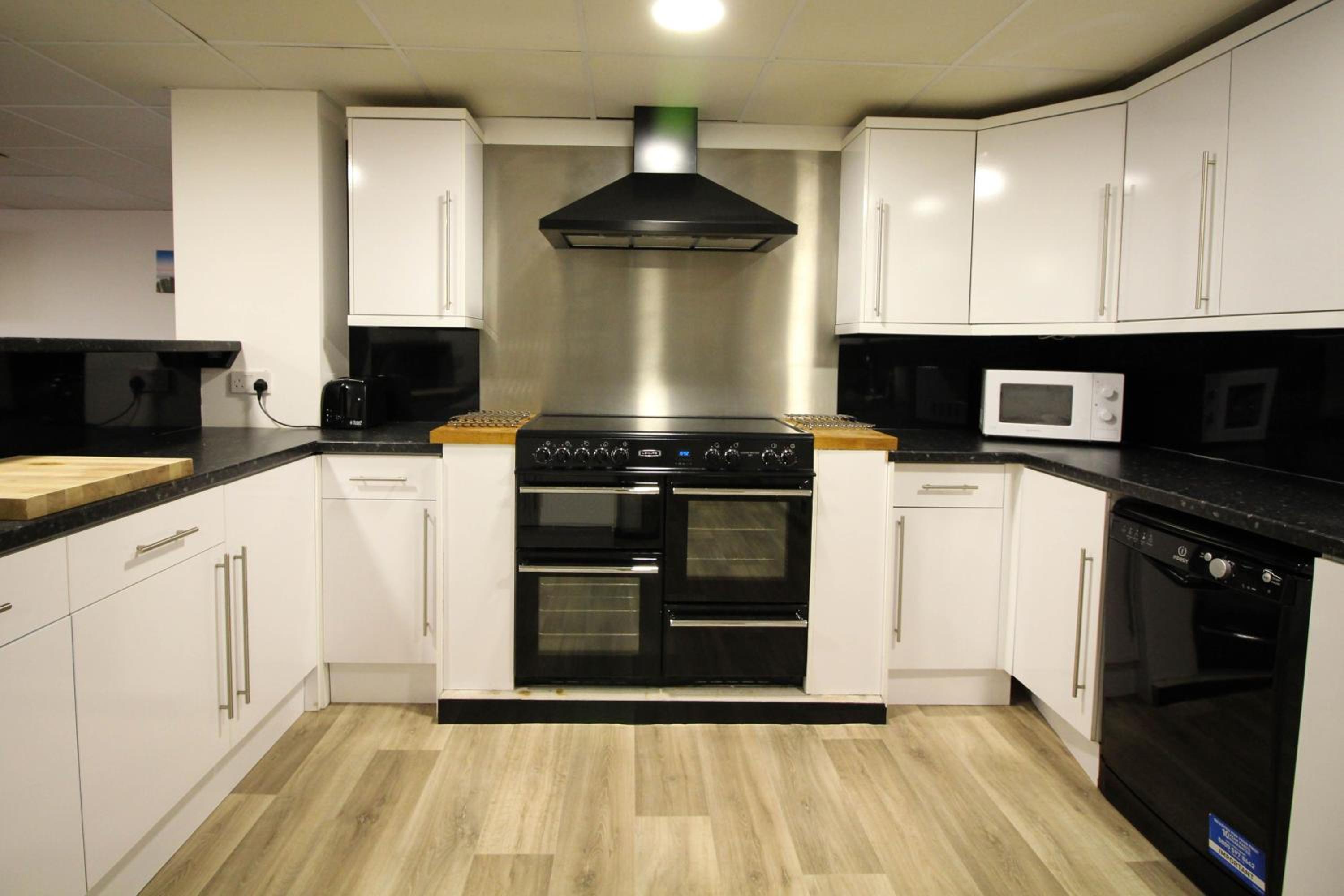 Apartment - Ground Floor photo 2