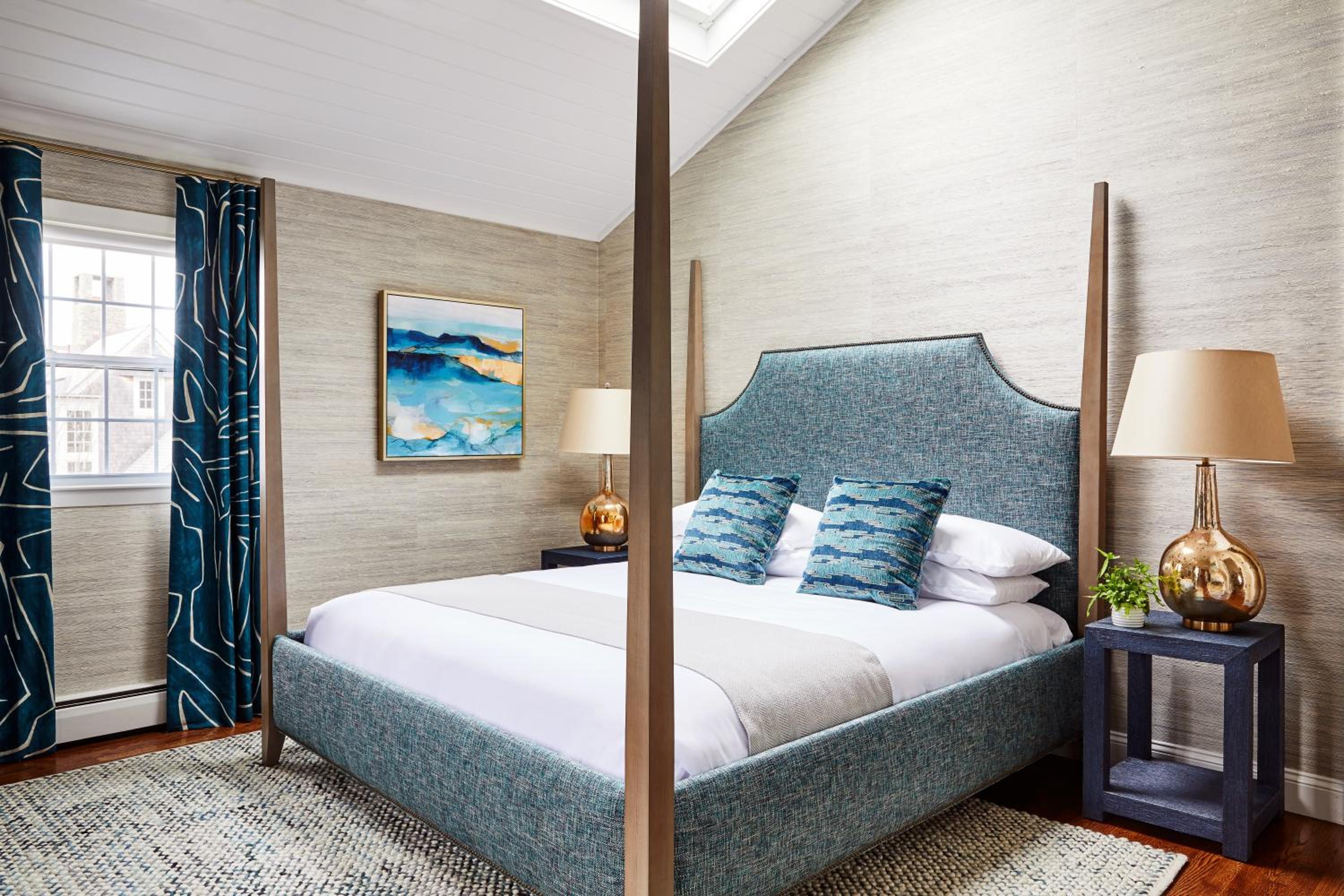 Cliff Suite