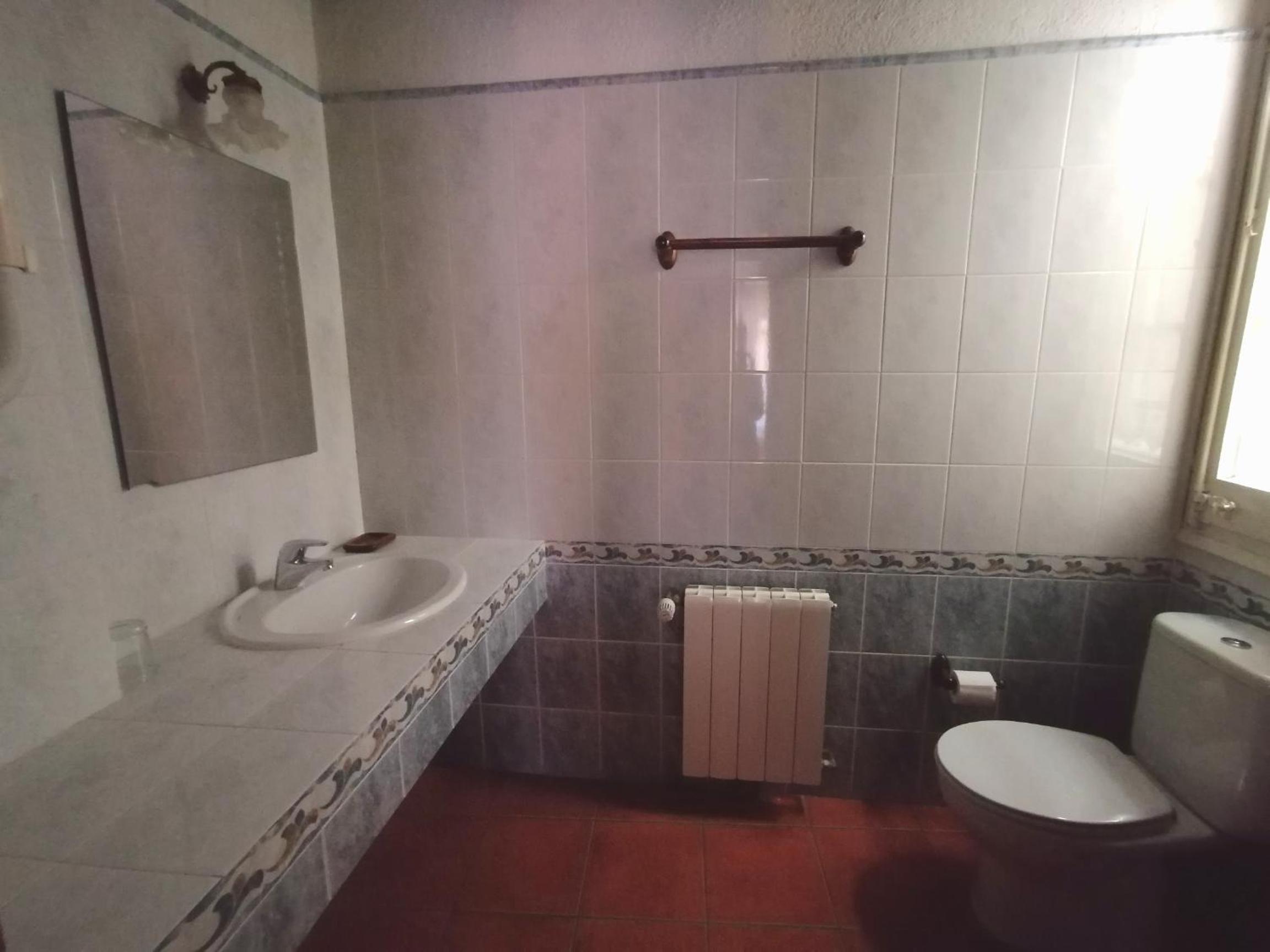 Double Room with Balcony - Photo 5