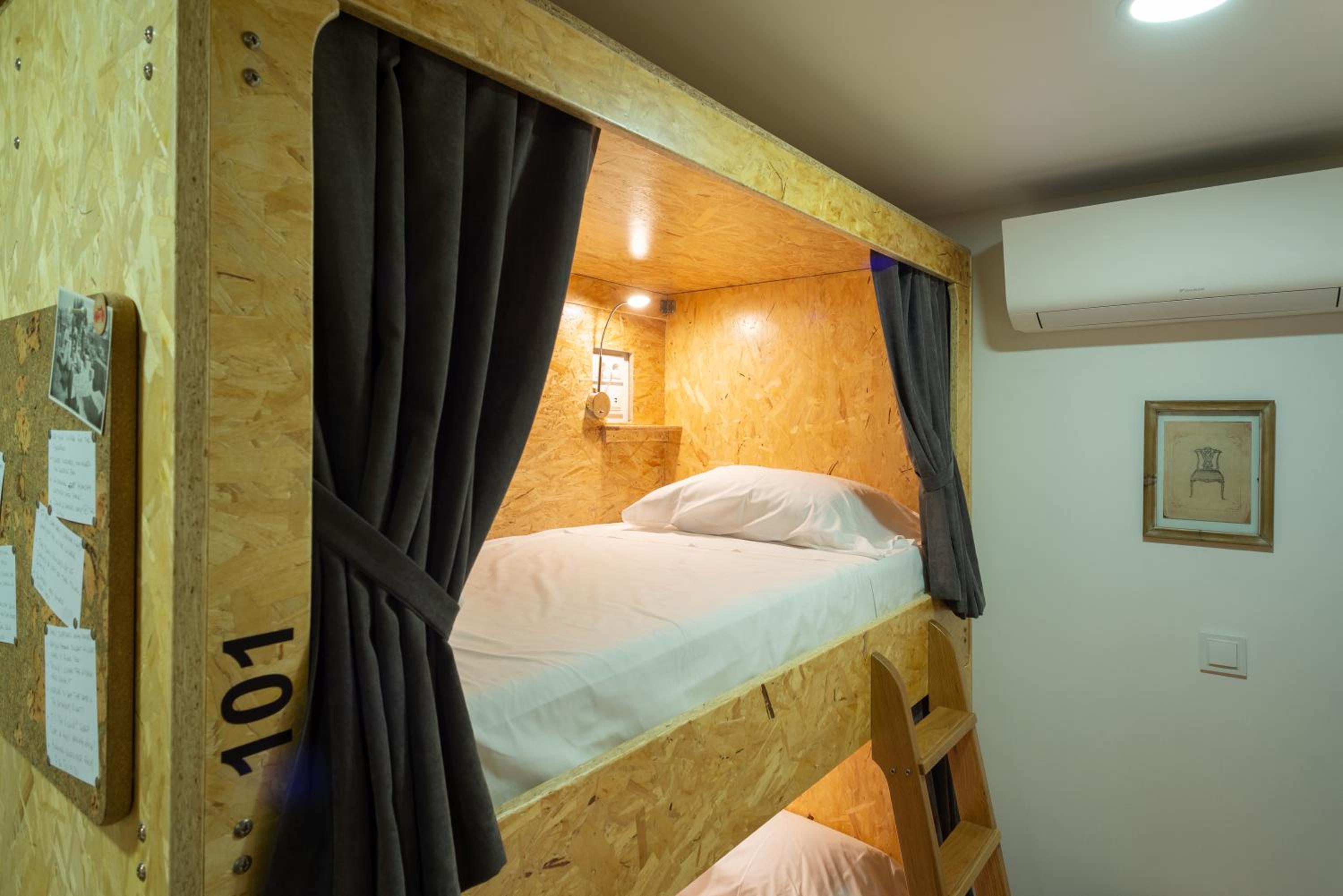 Single Bed in Mixed Dormitory Room photo 3