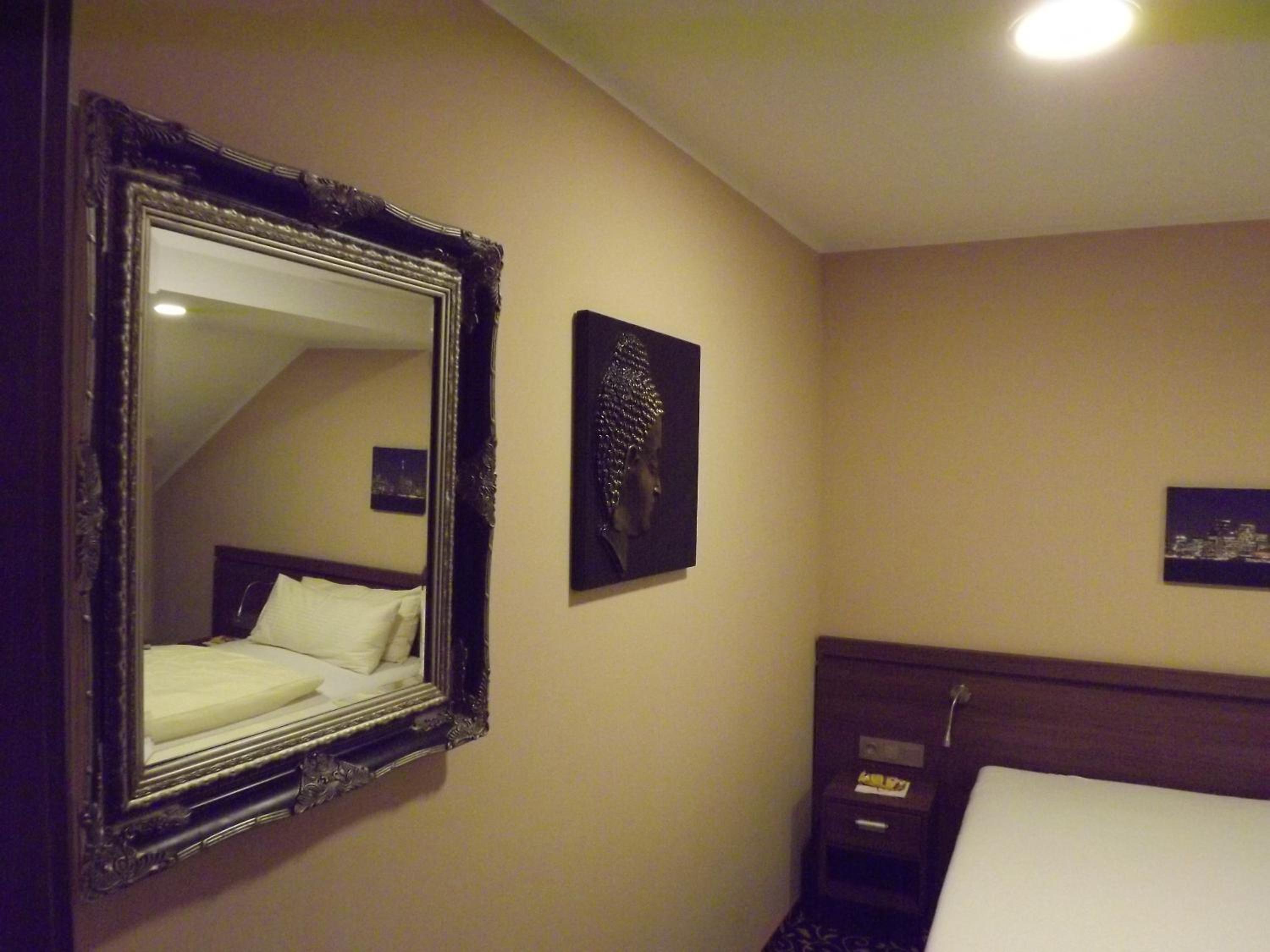 Single Room photo 2
