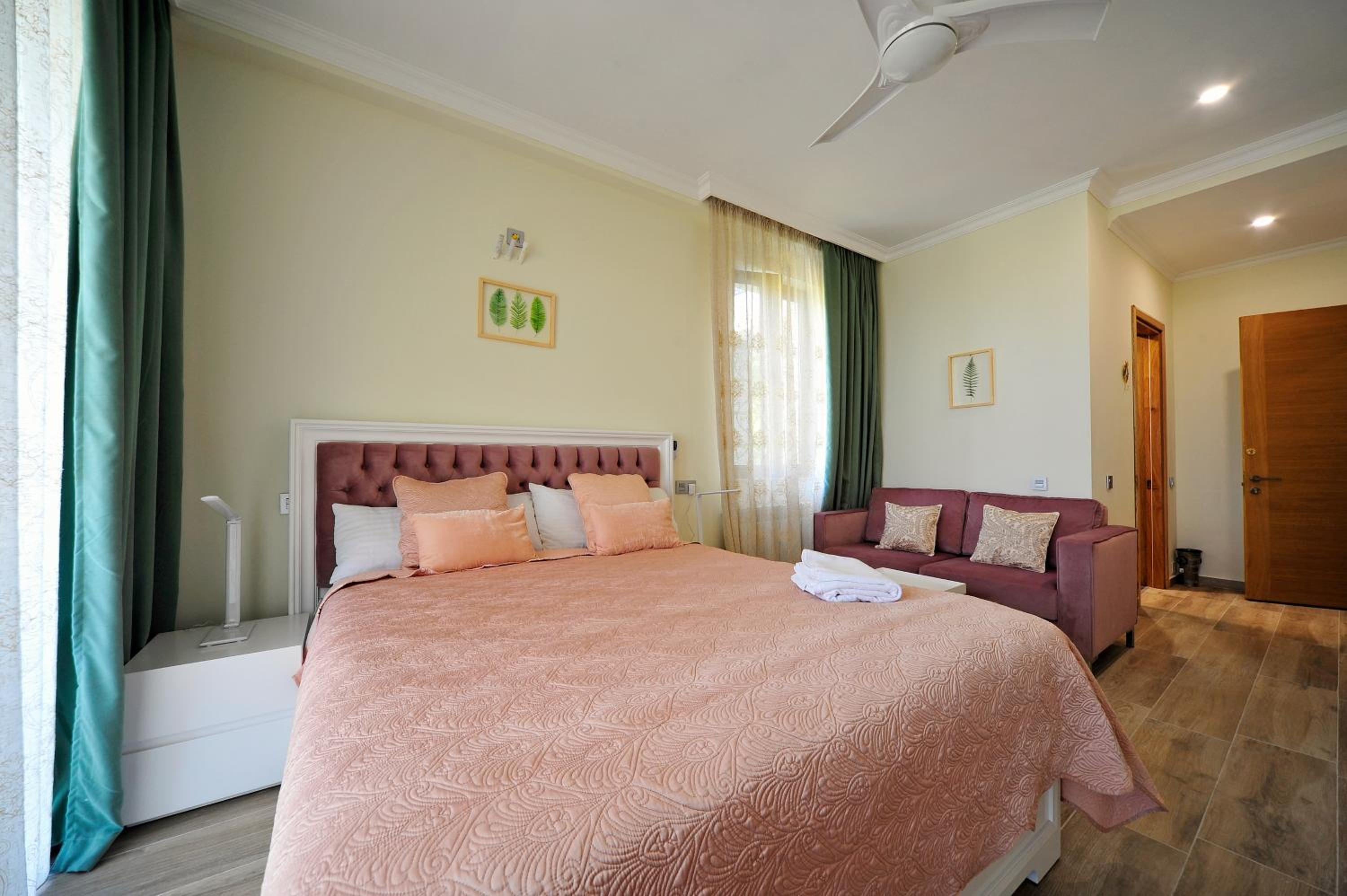 Studio Apartment with Sea View photo 1