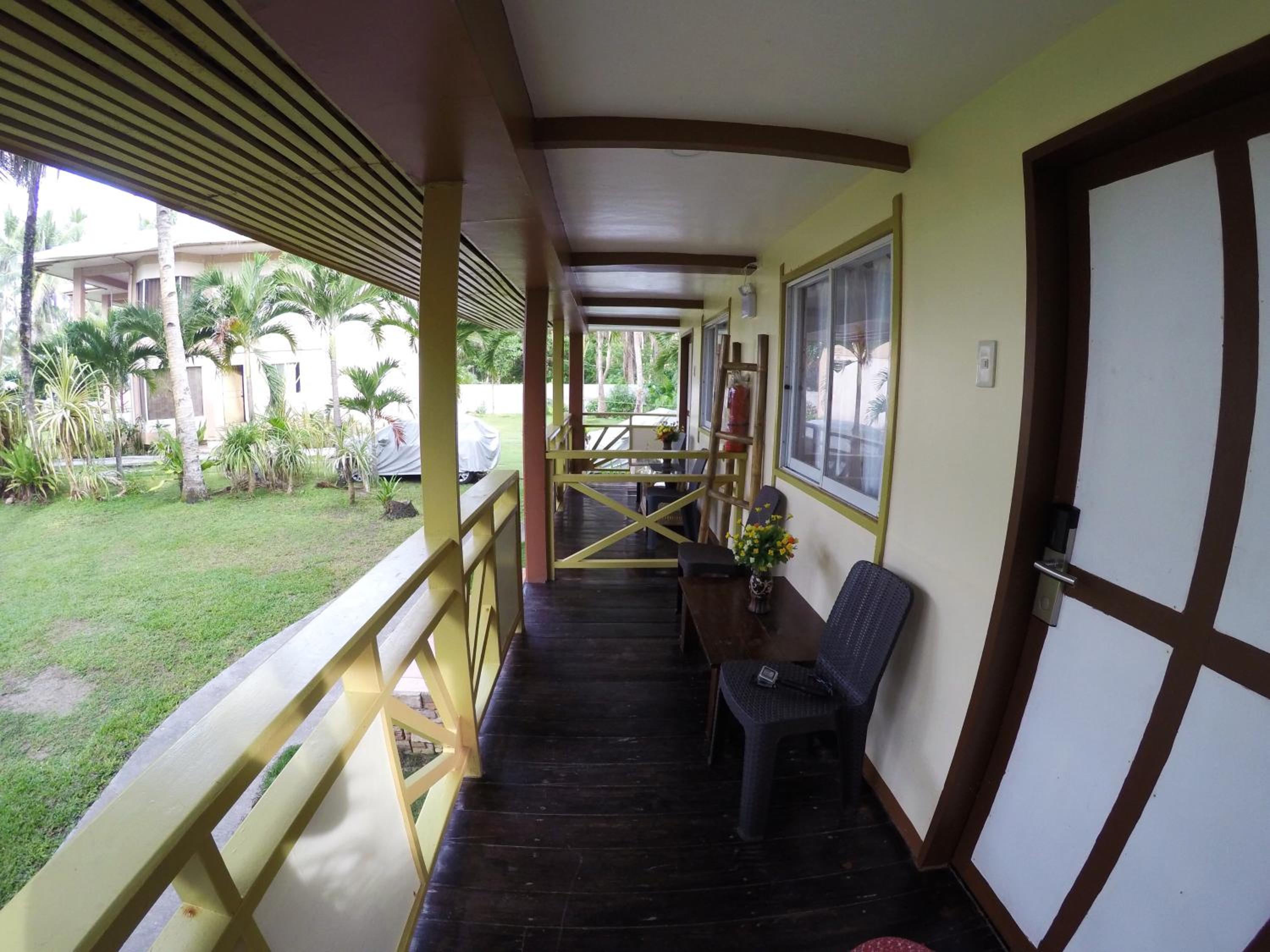Queen Room with Sea View - Photo 4