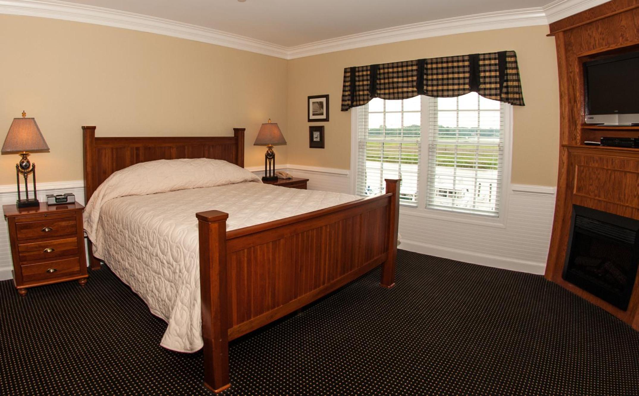 Traditional Room with Balcony - Photo 4