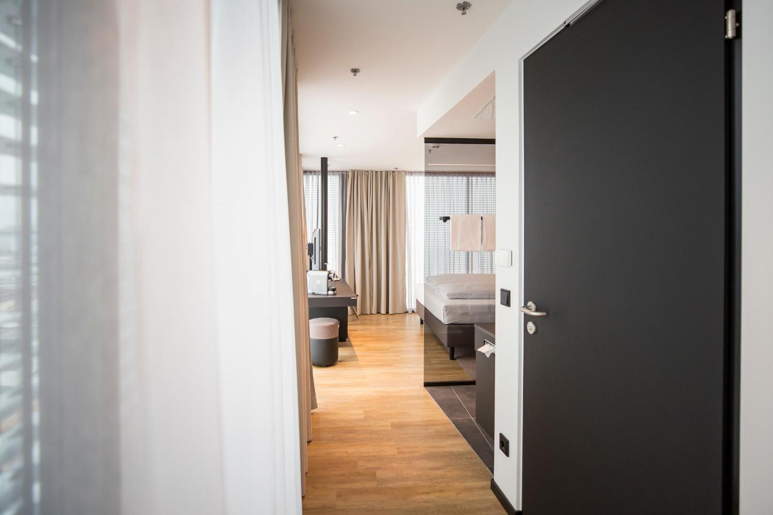 Original Room, Low thumbnail 5