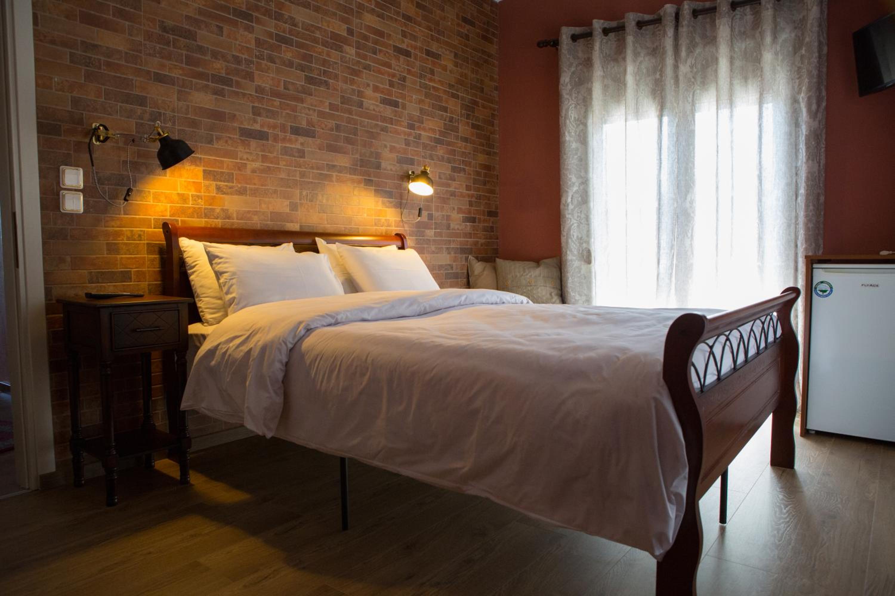 Standard Double Room - Photo 7