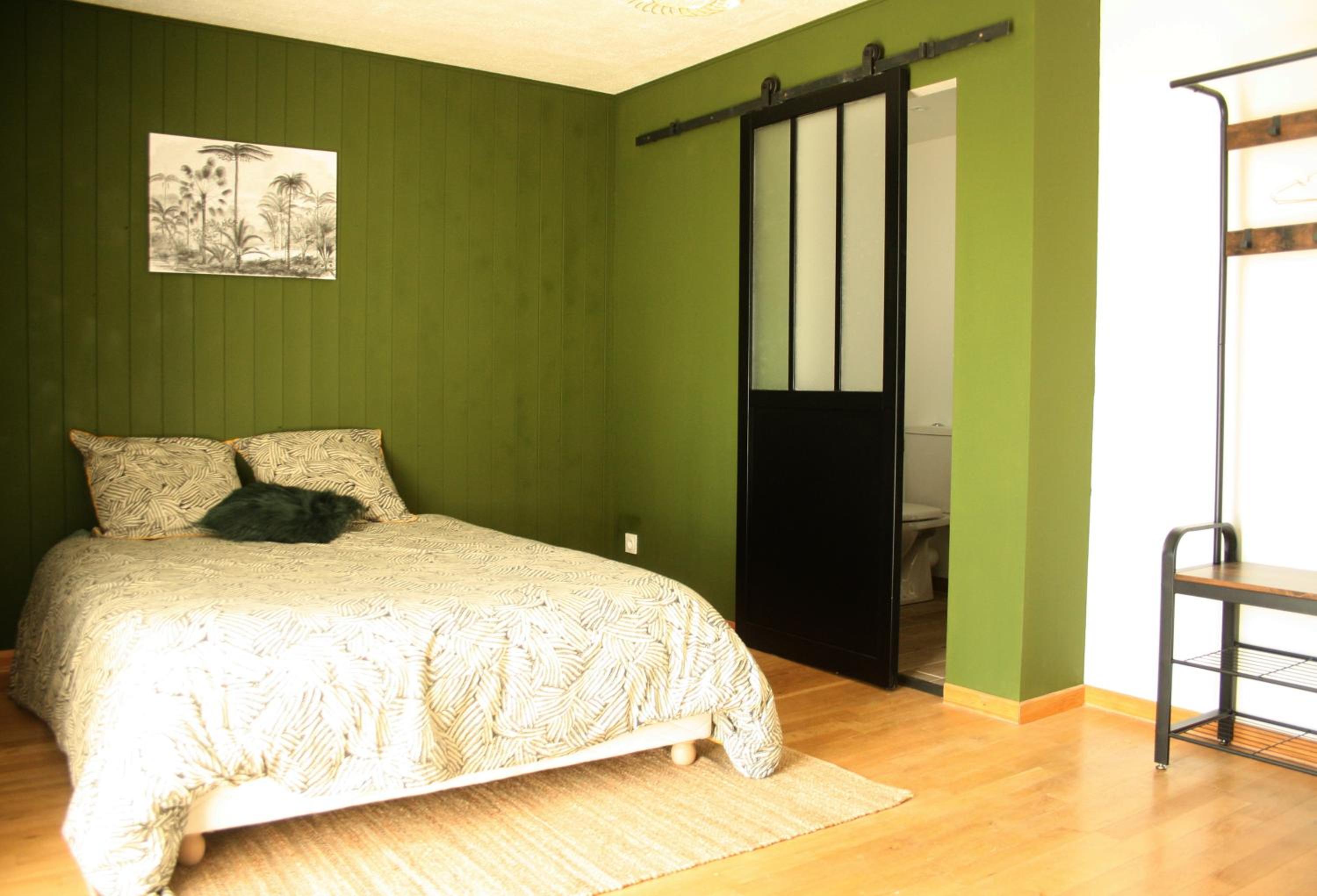 Double Room with Private Bathroom - Photo 2
