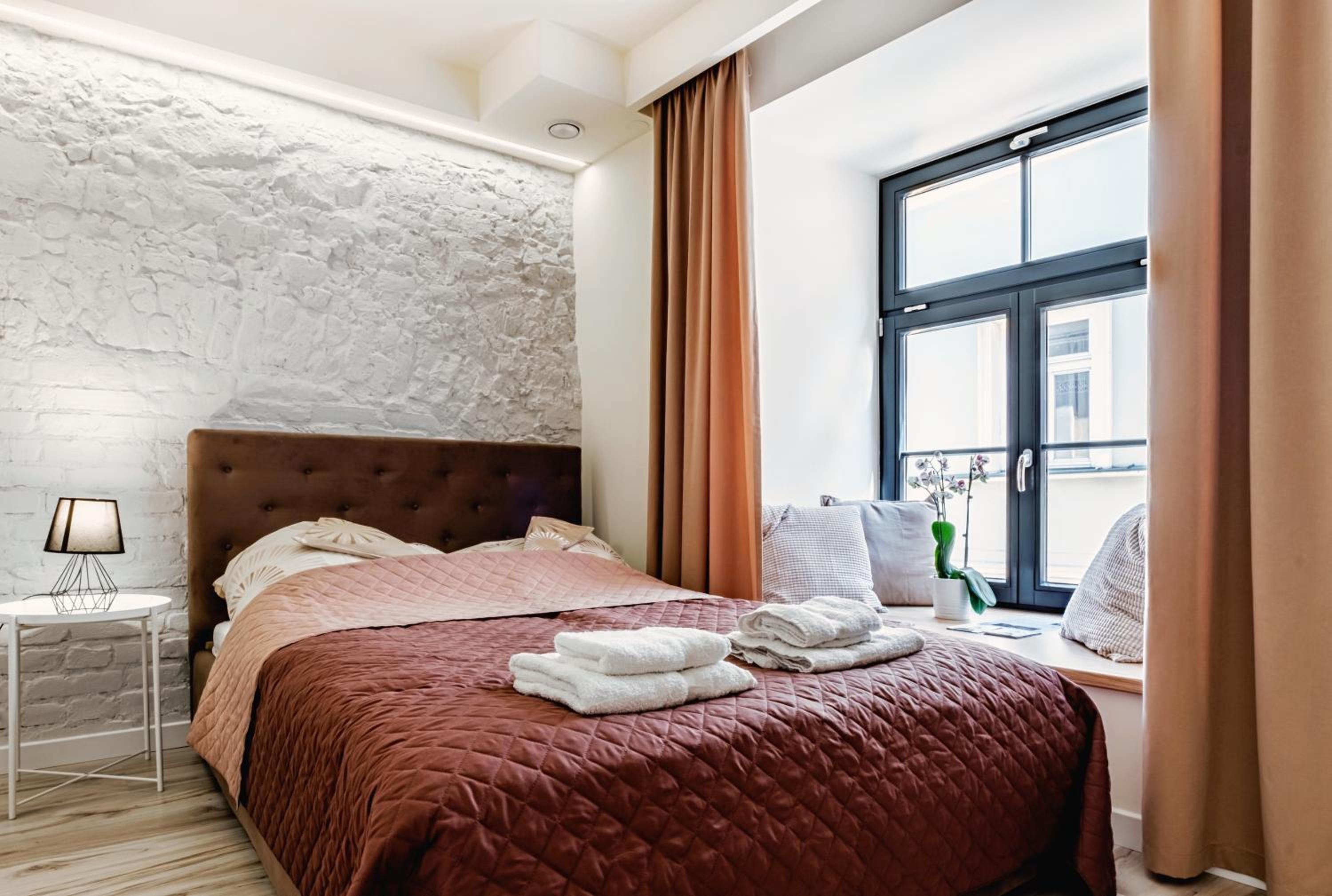 Double Room with Private Bathroom - Photo 2