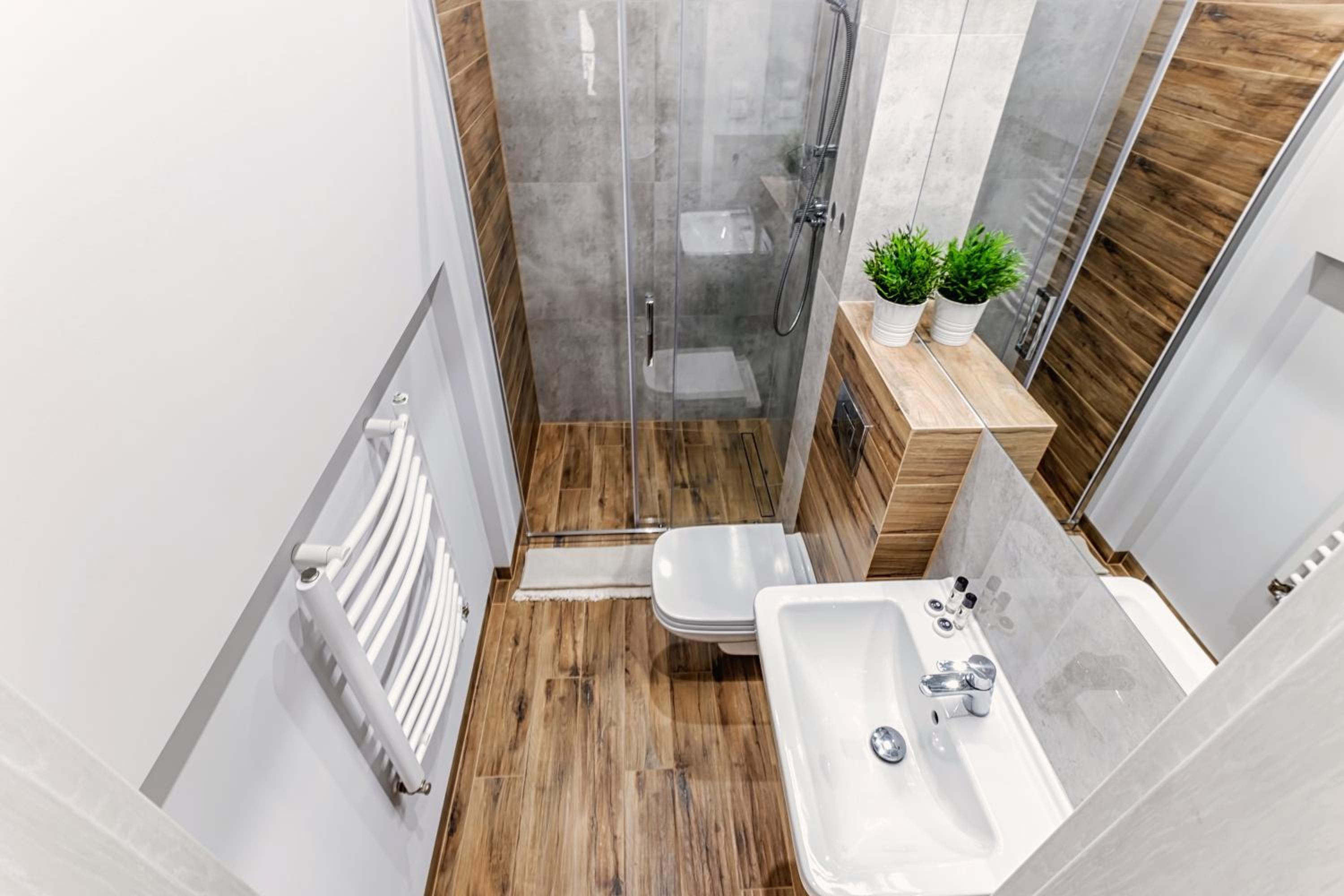 Double or Twin Room with Bathroom - Photo 11