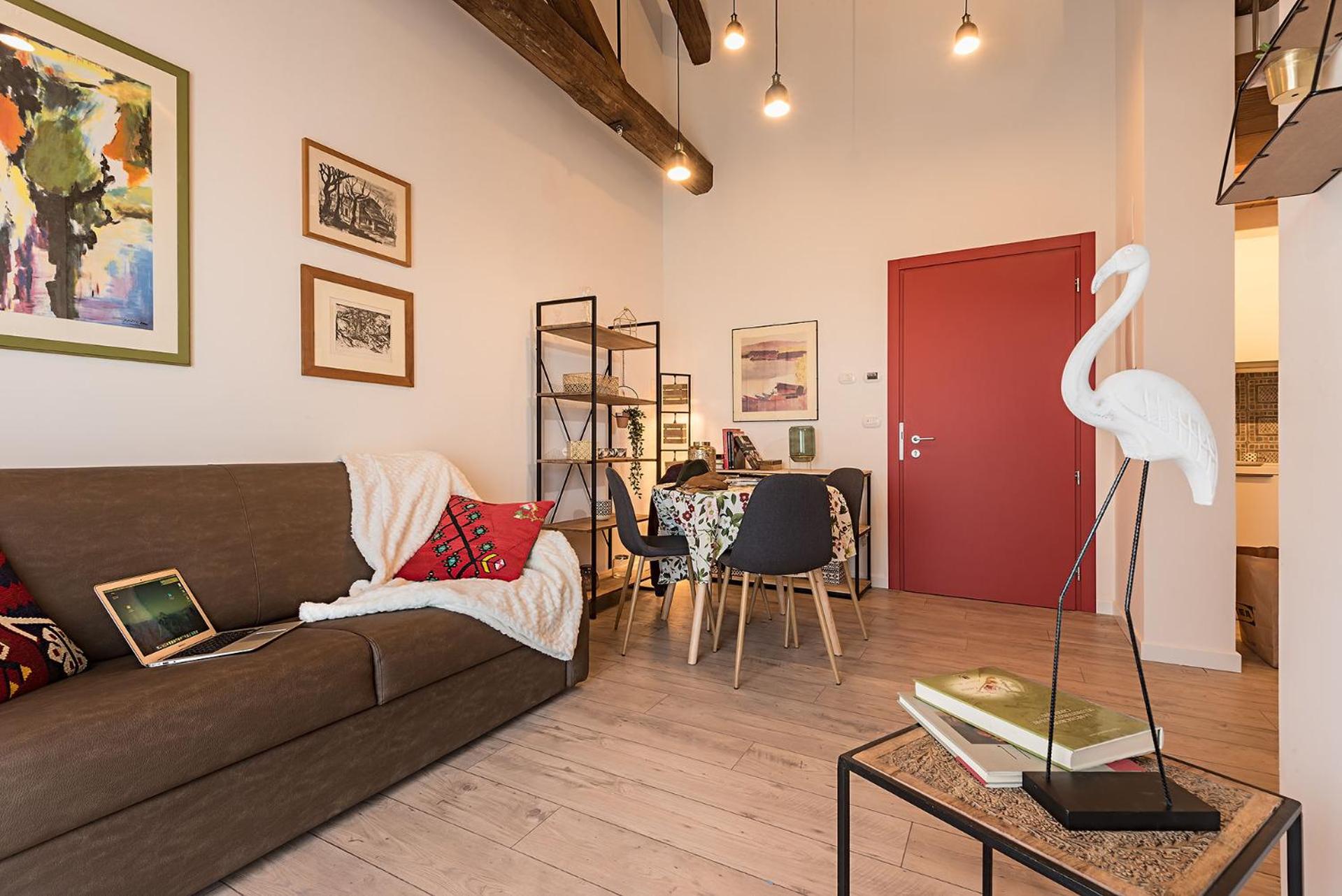 Apartment photo 2