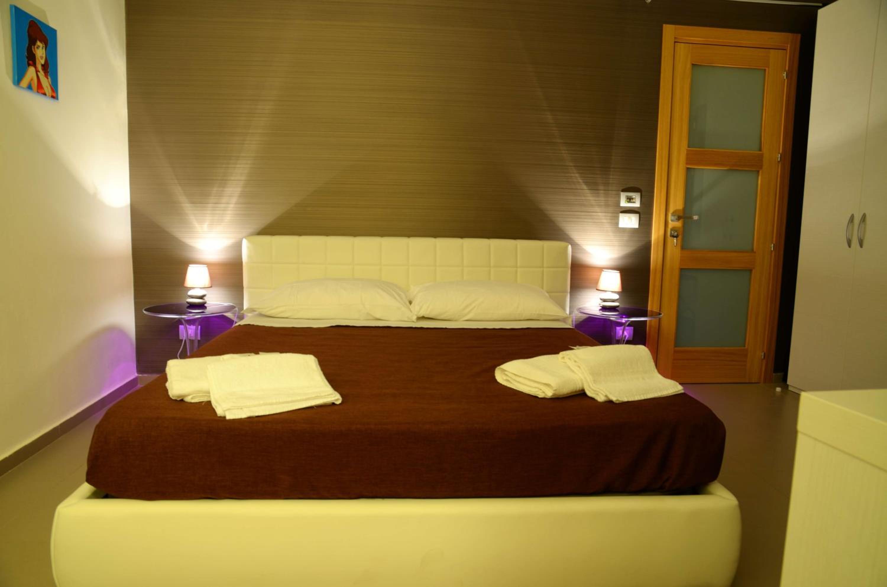 Superior King Room - Photo 34