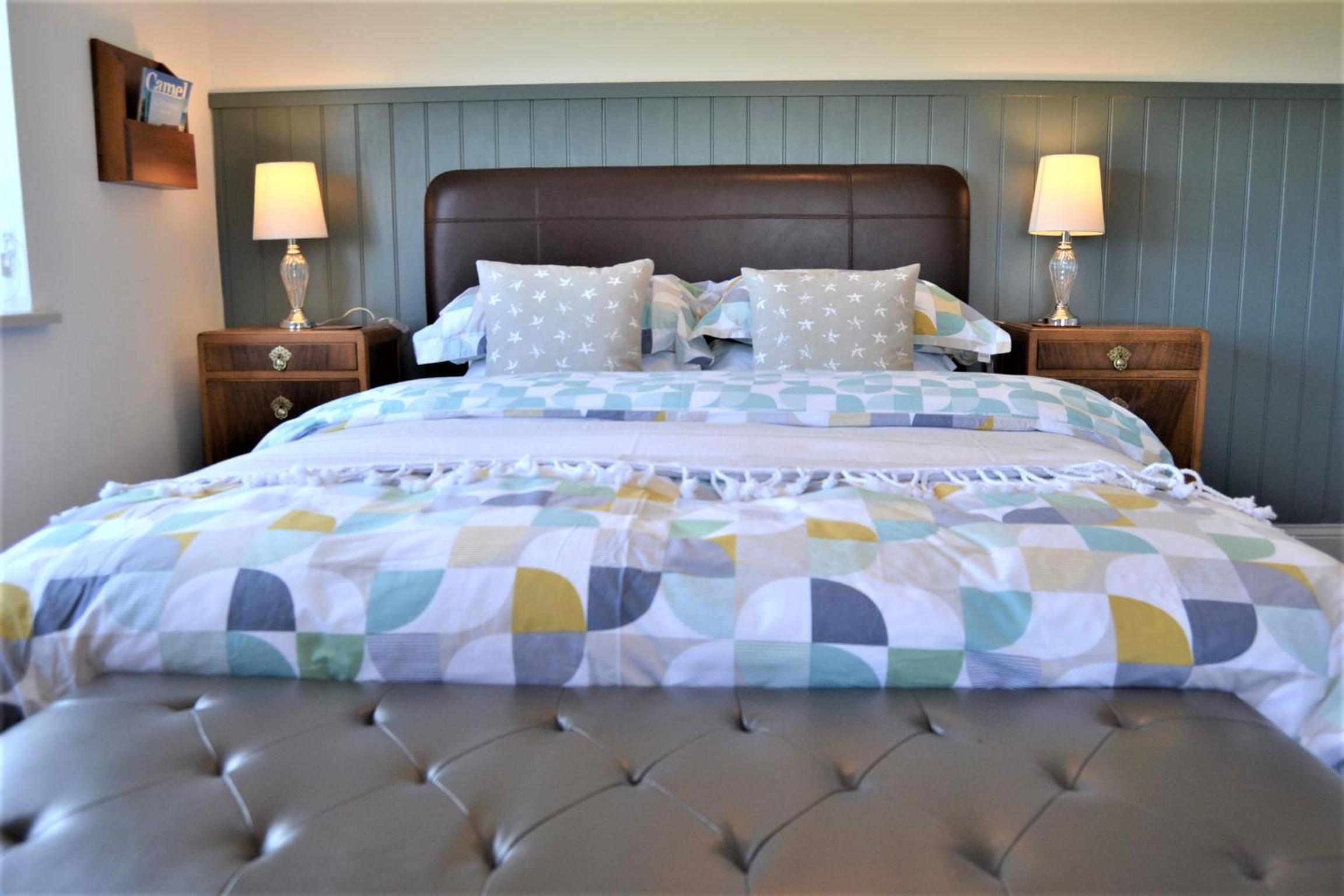 Deluxe King Room With Shower