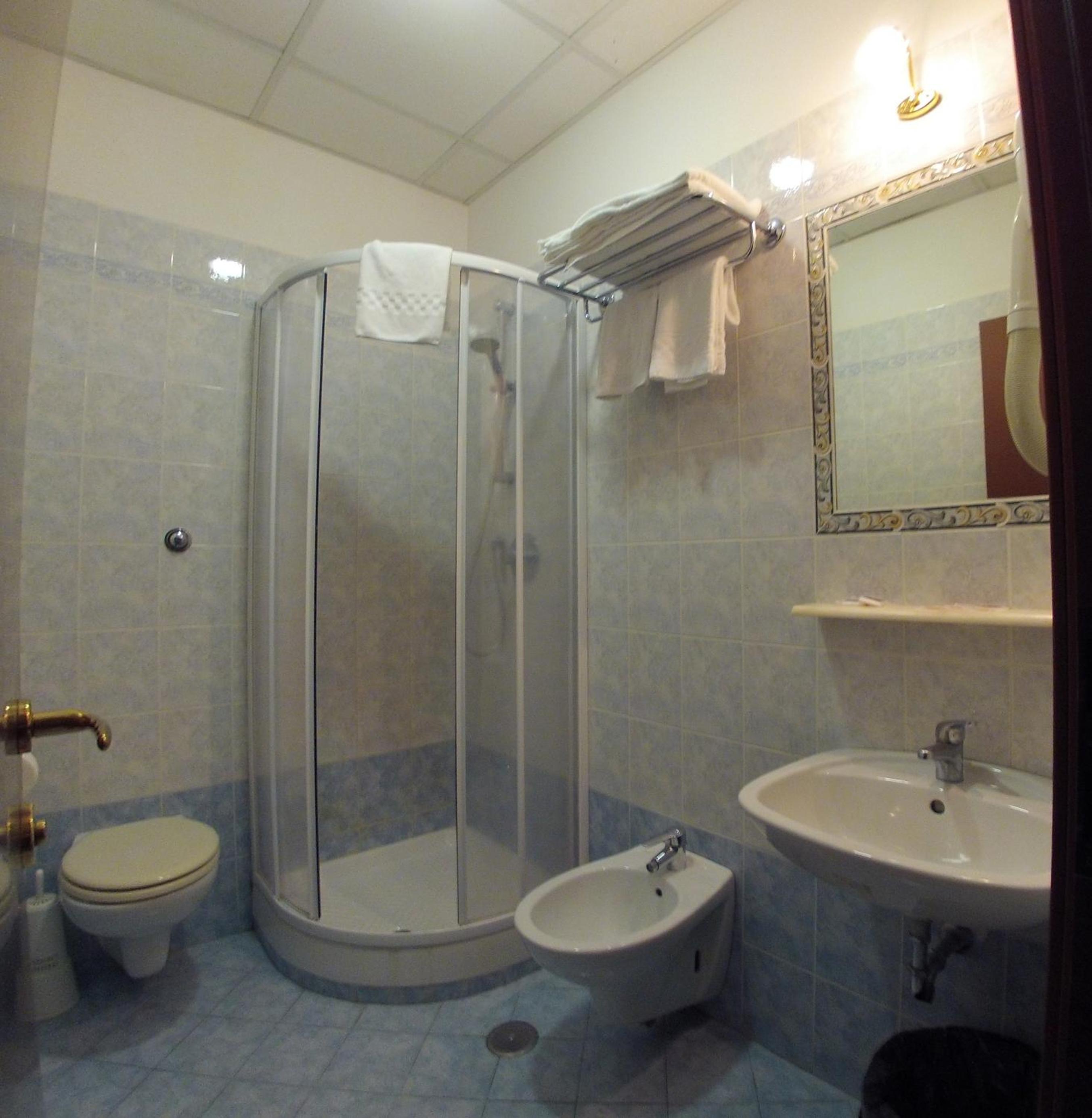 Quadruple Room photo 2