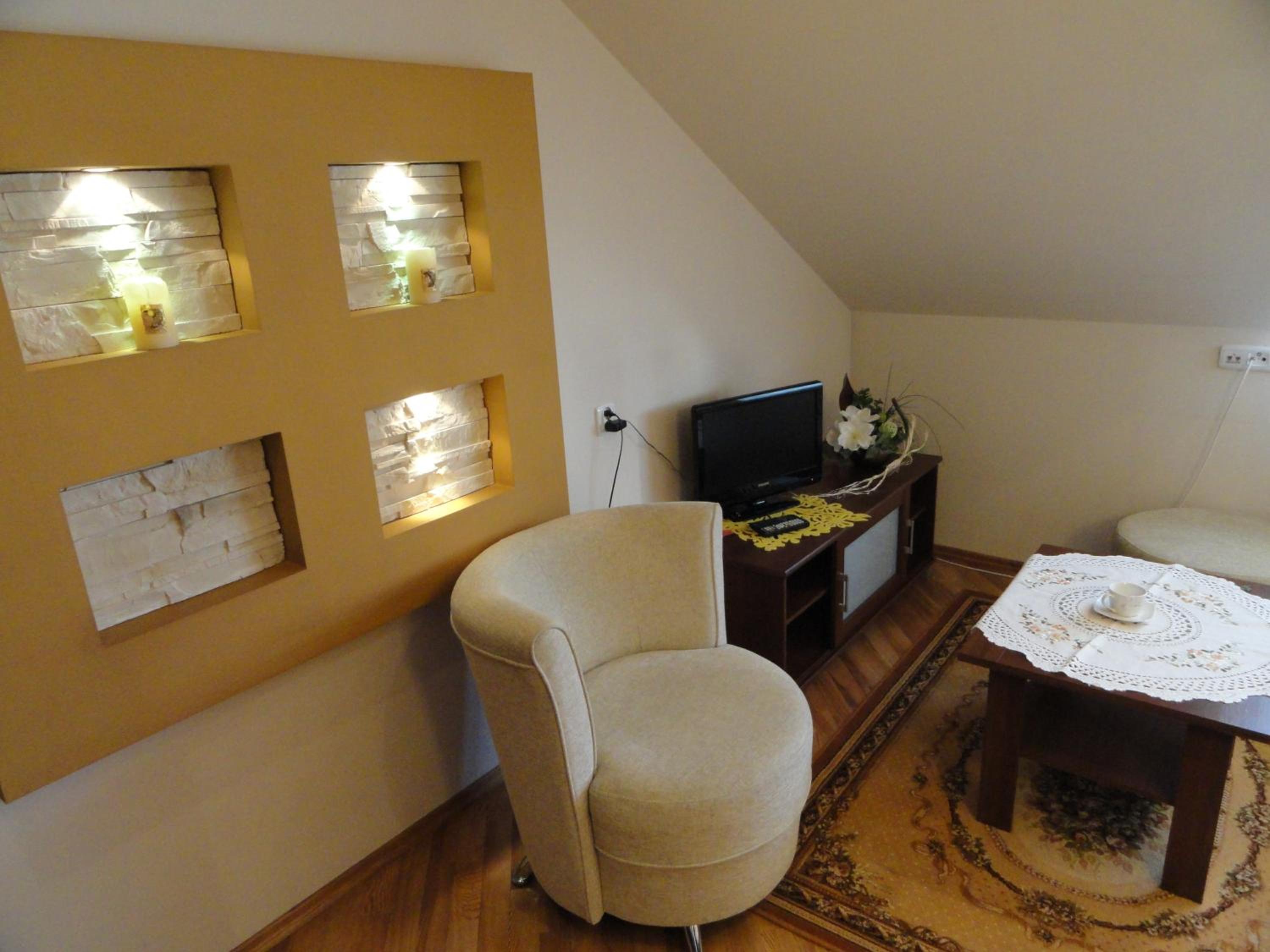 Double or Twin Room - Photo 1