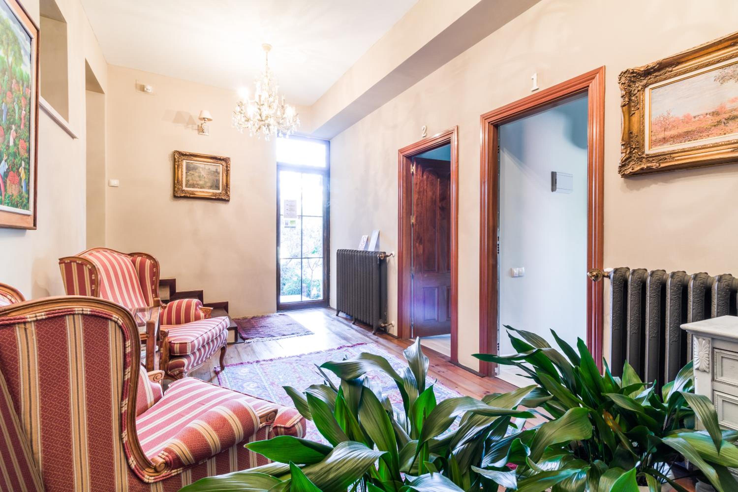Double Room with Garden View - Photo 6