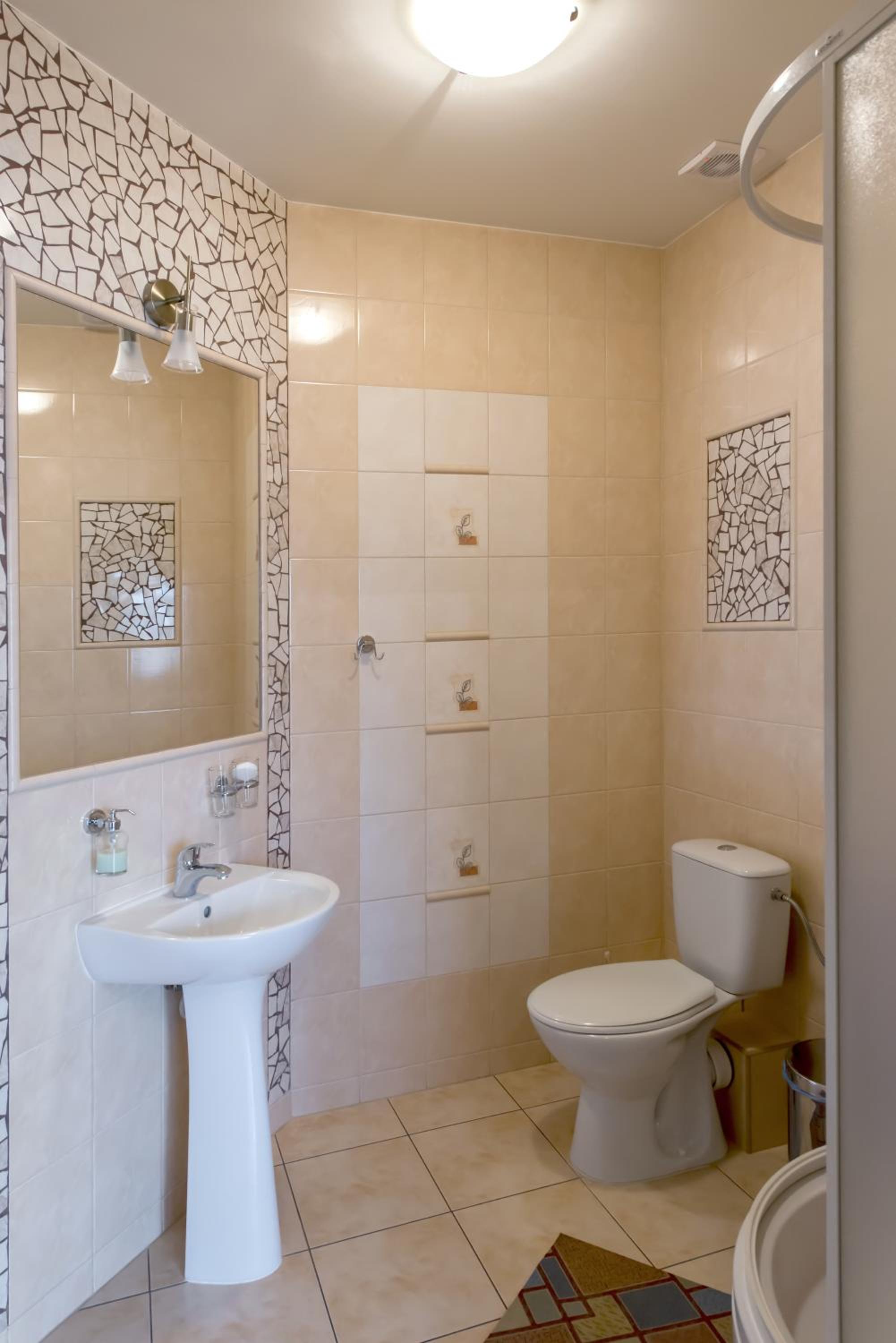 Double or Twin Room - Photo 6