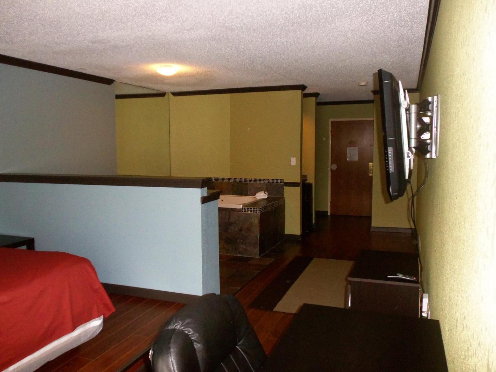 King Room with Spa Bath - Photo 5