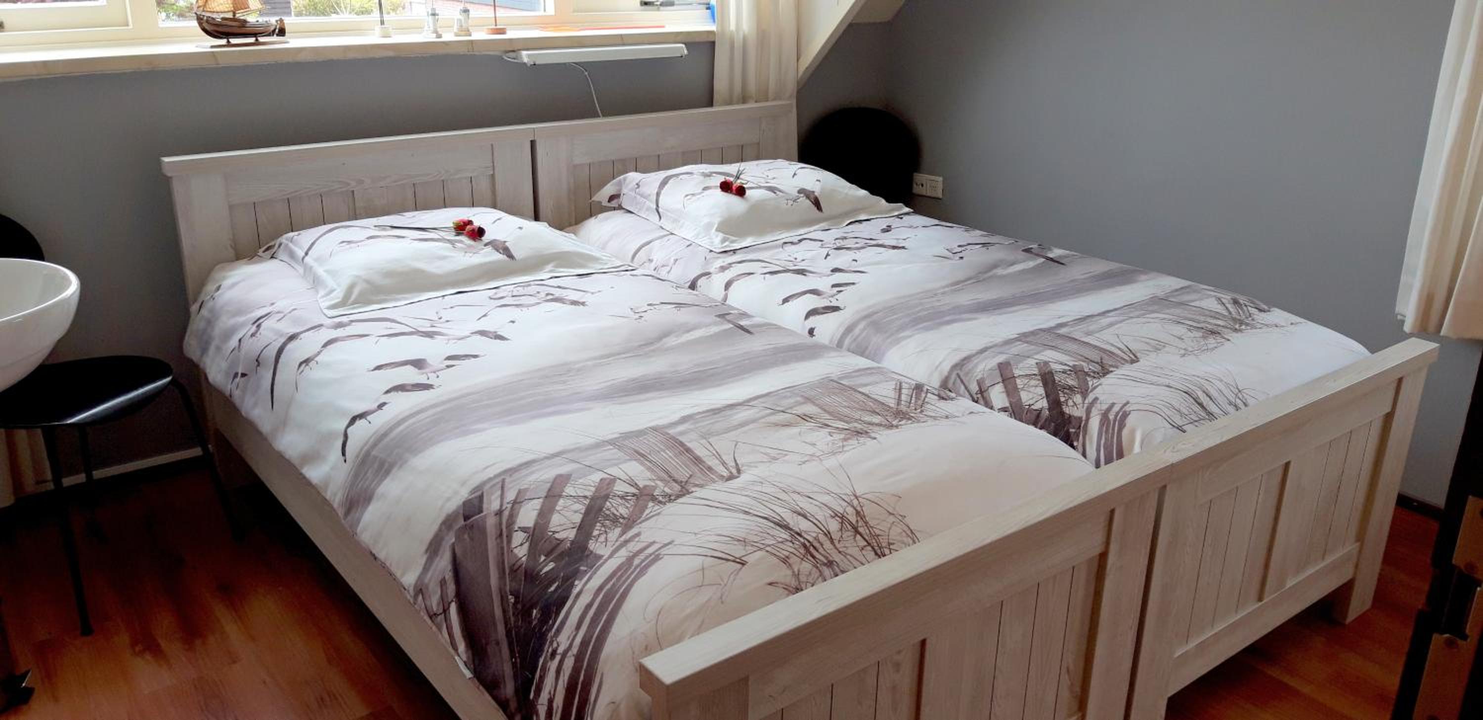 Budget Double Room - Photo 7