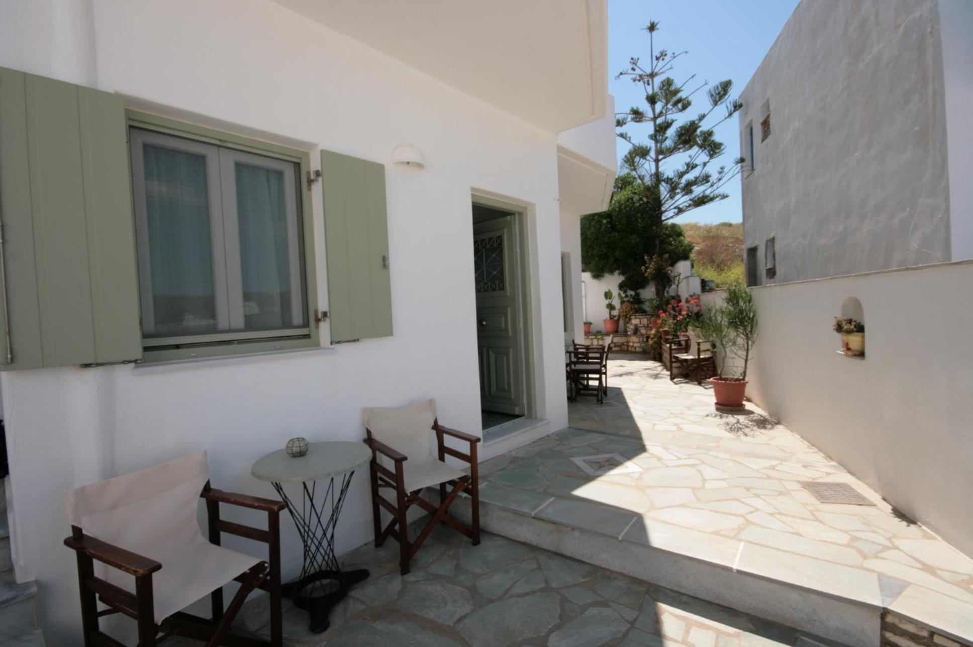 Studio with Garden View - Photo 4