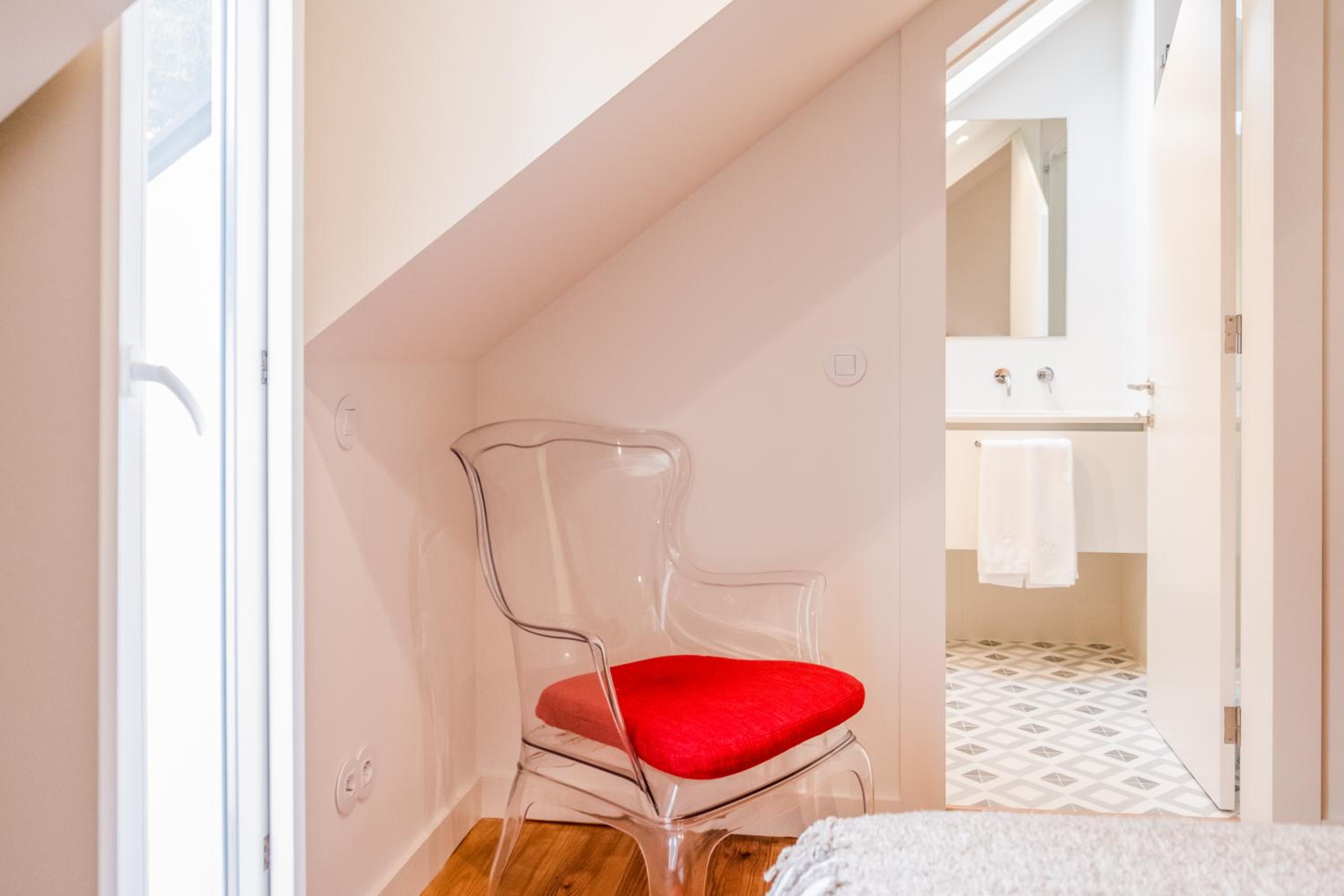 Double Room with Balcony - Photo 2